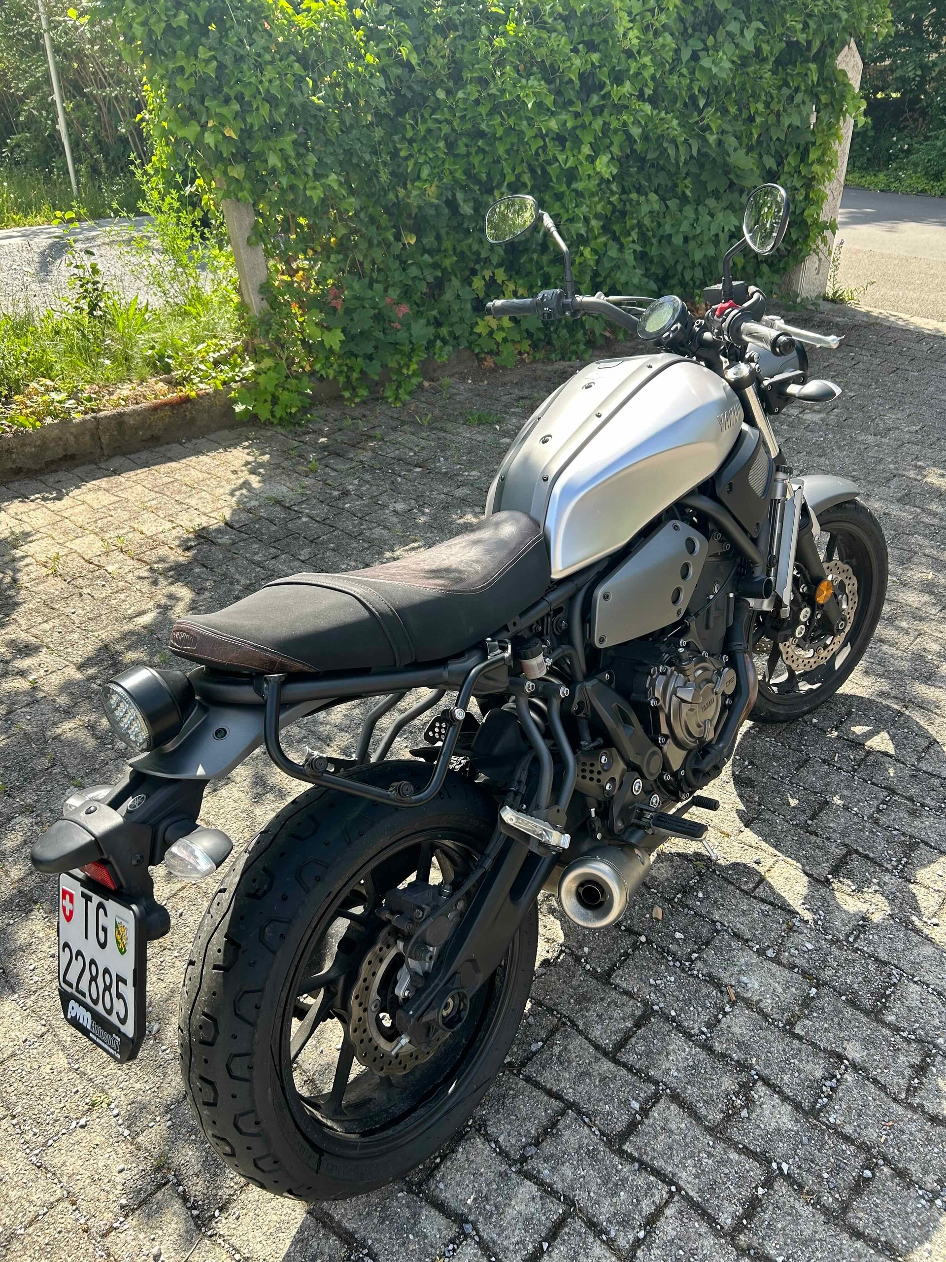YAMAHA XSR 700-image-2