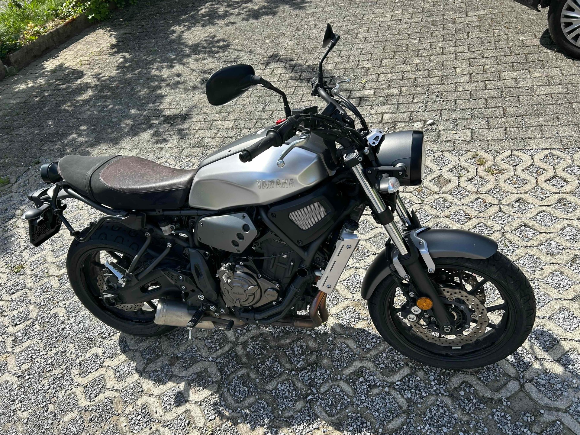 YAMAHA XSR 700-image-0