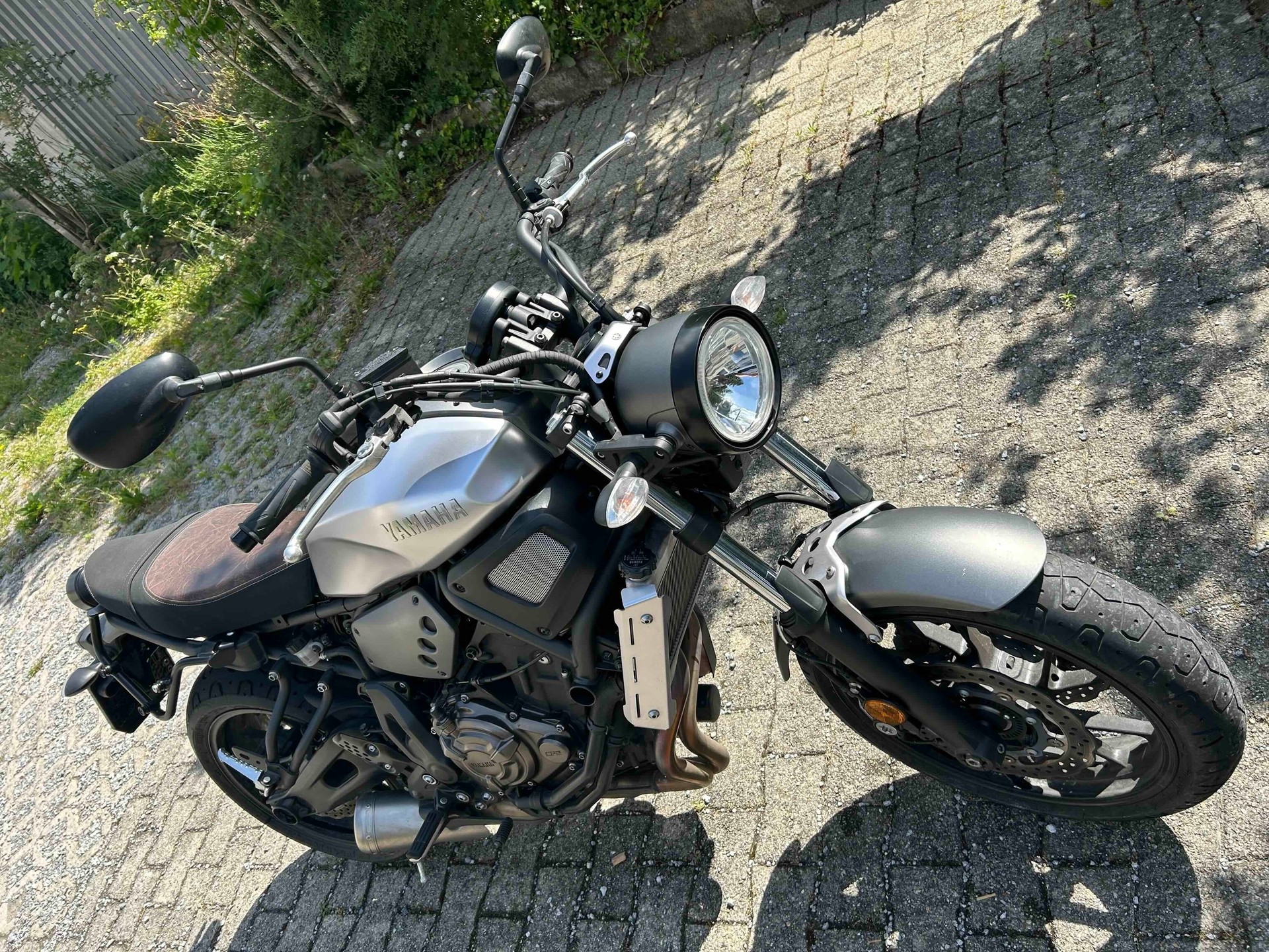 YAMAHA XSR 700-image-1