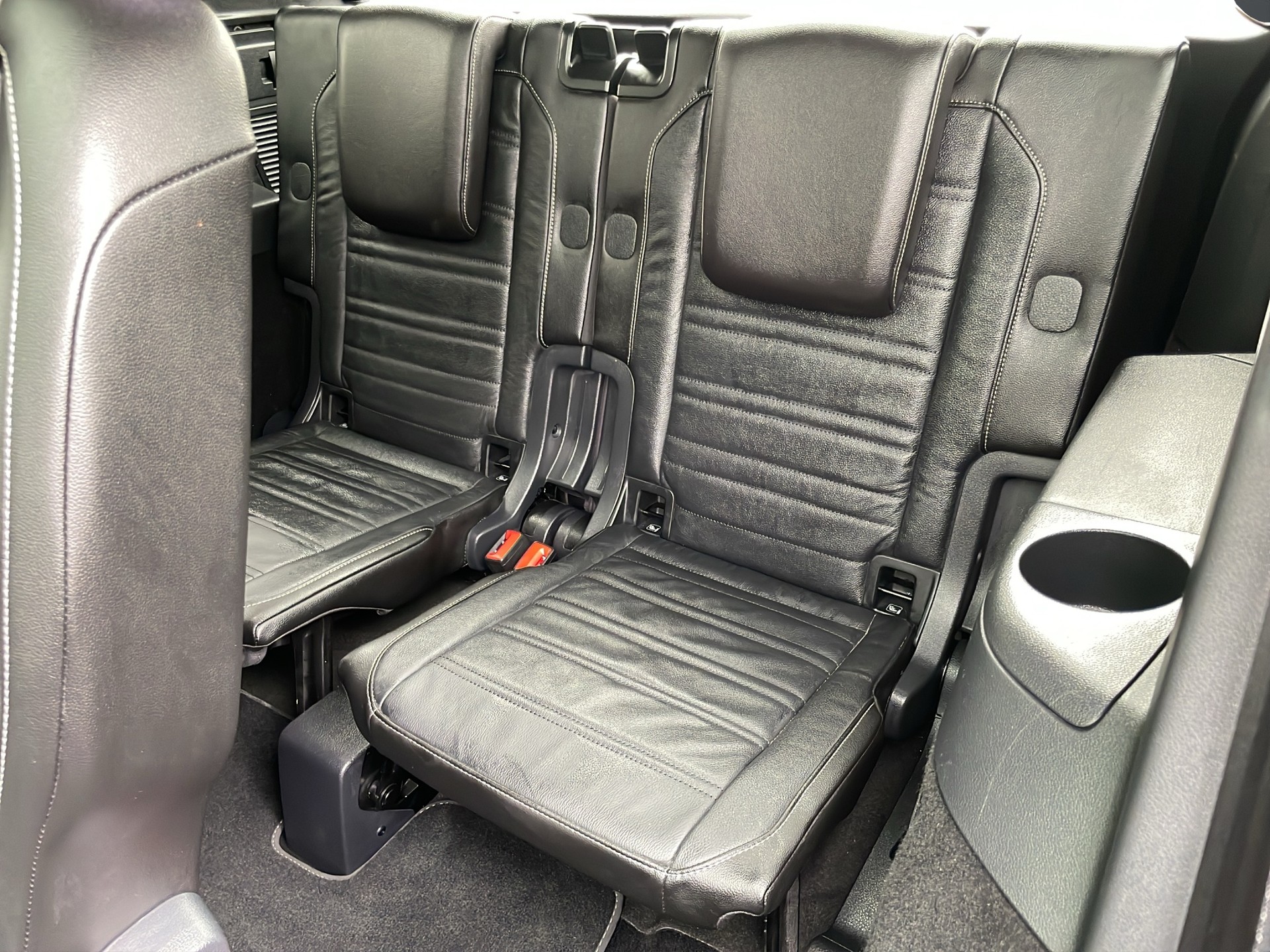 VW Touran 2.0 TDI BlueMotion R-Line Technology Highline DSG-image-8