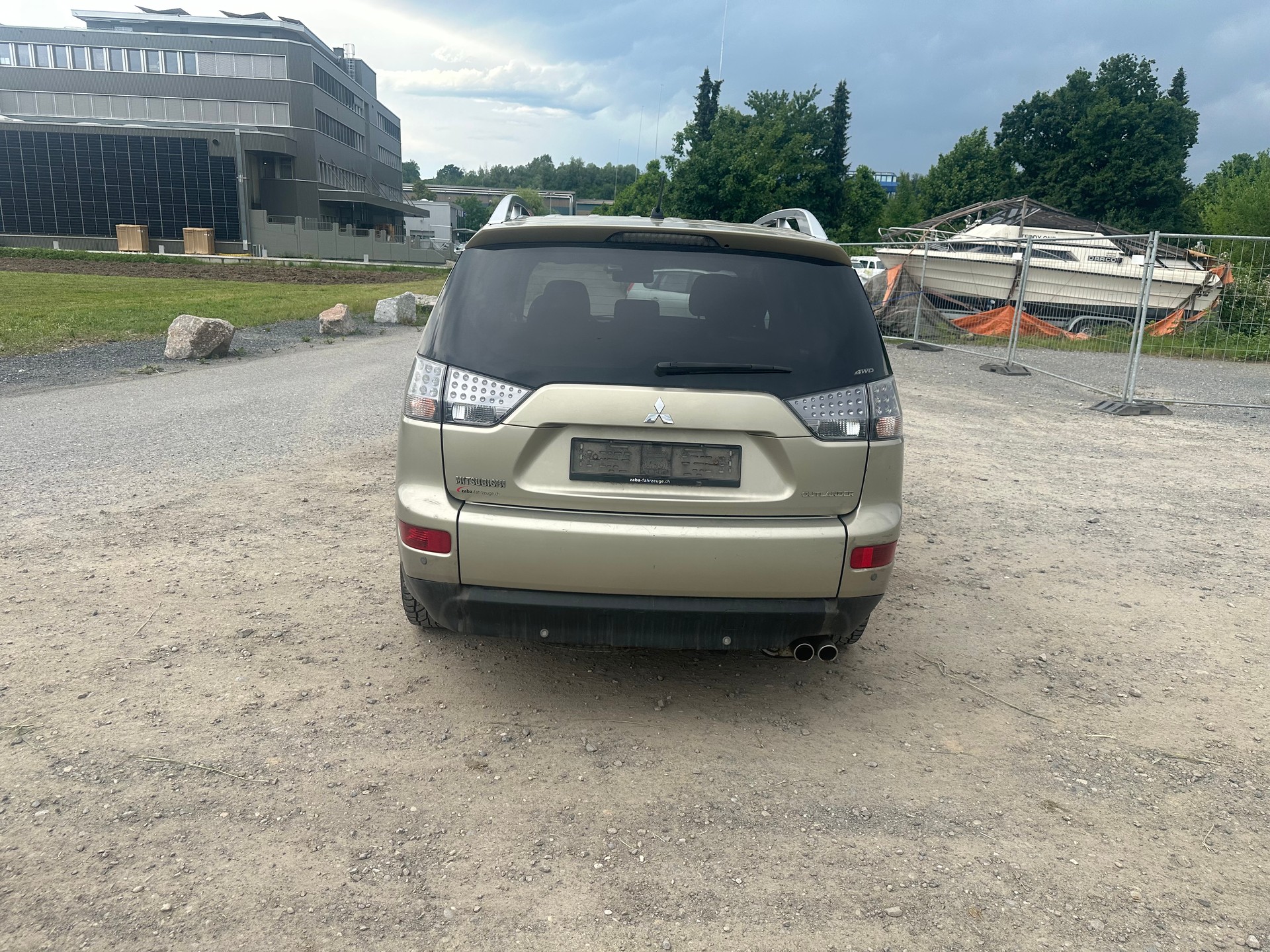 MITSUBISHI Outlander 2.2 DID Intense 4WD-image-7