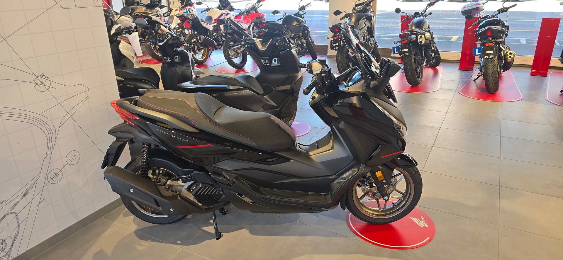 HONDA Nss 125 Forza Special Edition-image-3
