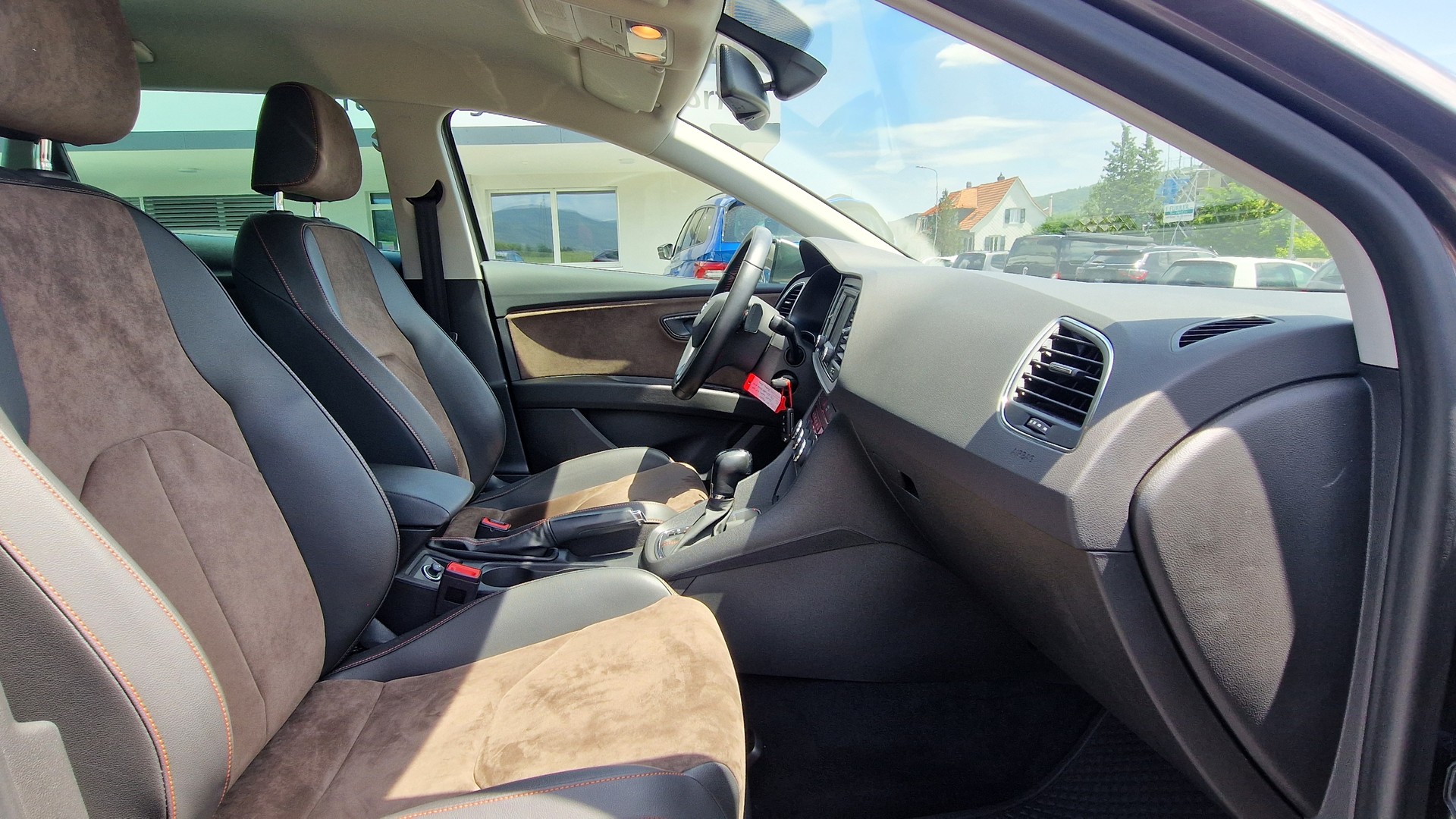 SEAT Leon ST 2.0 TDI X-Perience 4Drive DSG-image-9