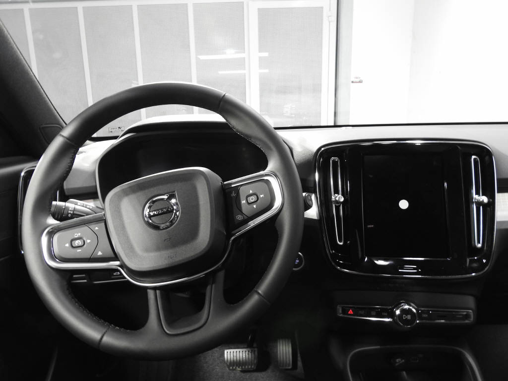 VOLVO XC40 2.0 B3 MH Core-image-7