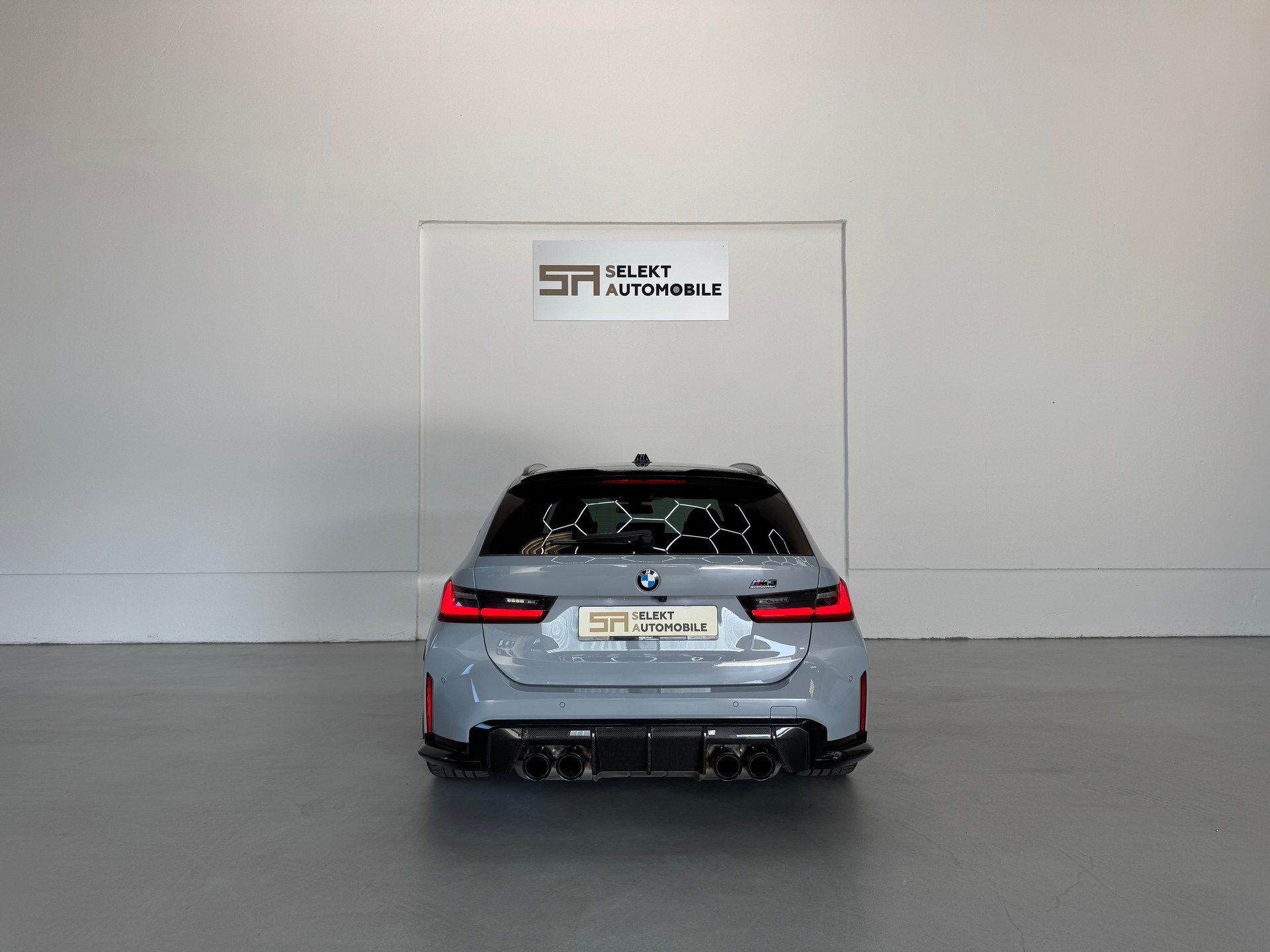BMW M3 Touring xDrive Competition M | CH-Fahrzeug | Brooklyn Grau Met. | Carbon Paket-image-4
