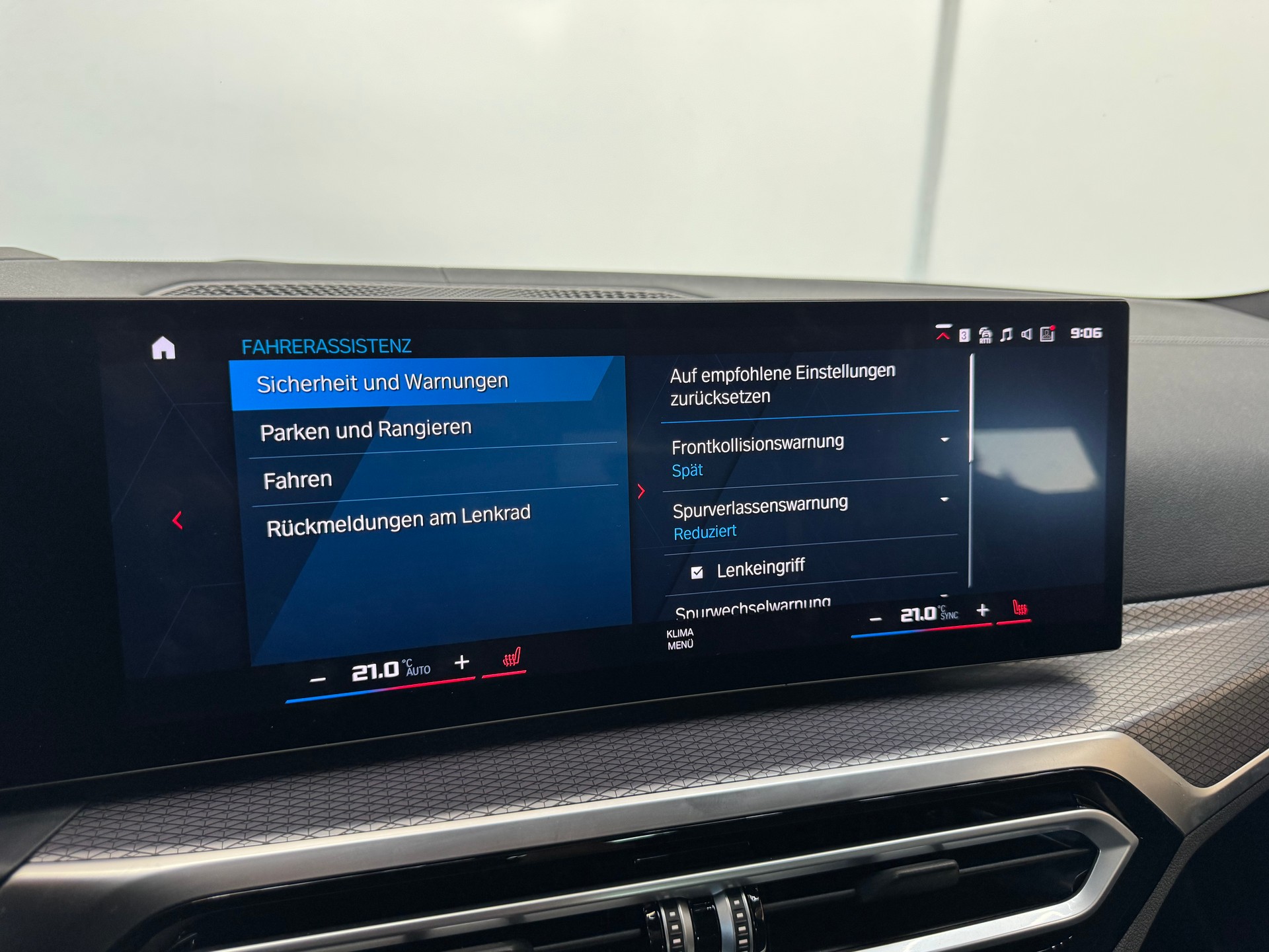 BMW M3 Touring xDrive Competition M | CH-Fahrzeug | Brooklyn Grau Met. | Carbon Paket-image-22