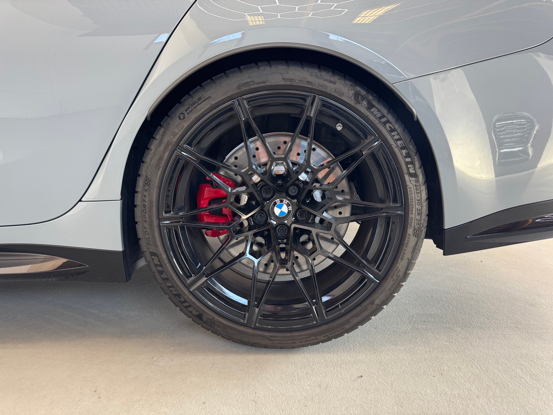BMW M3 Touring xDrive Competition M | CH-Fahrzeug | Brooklyn Grau Met. | Carbon Paket-image-8