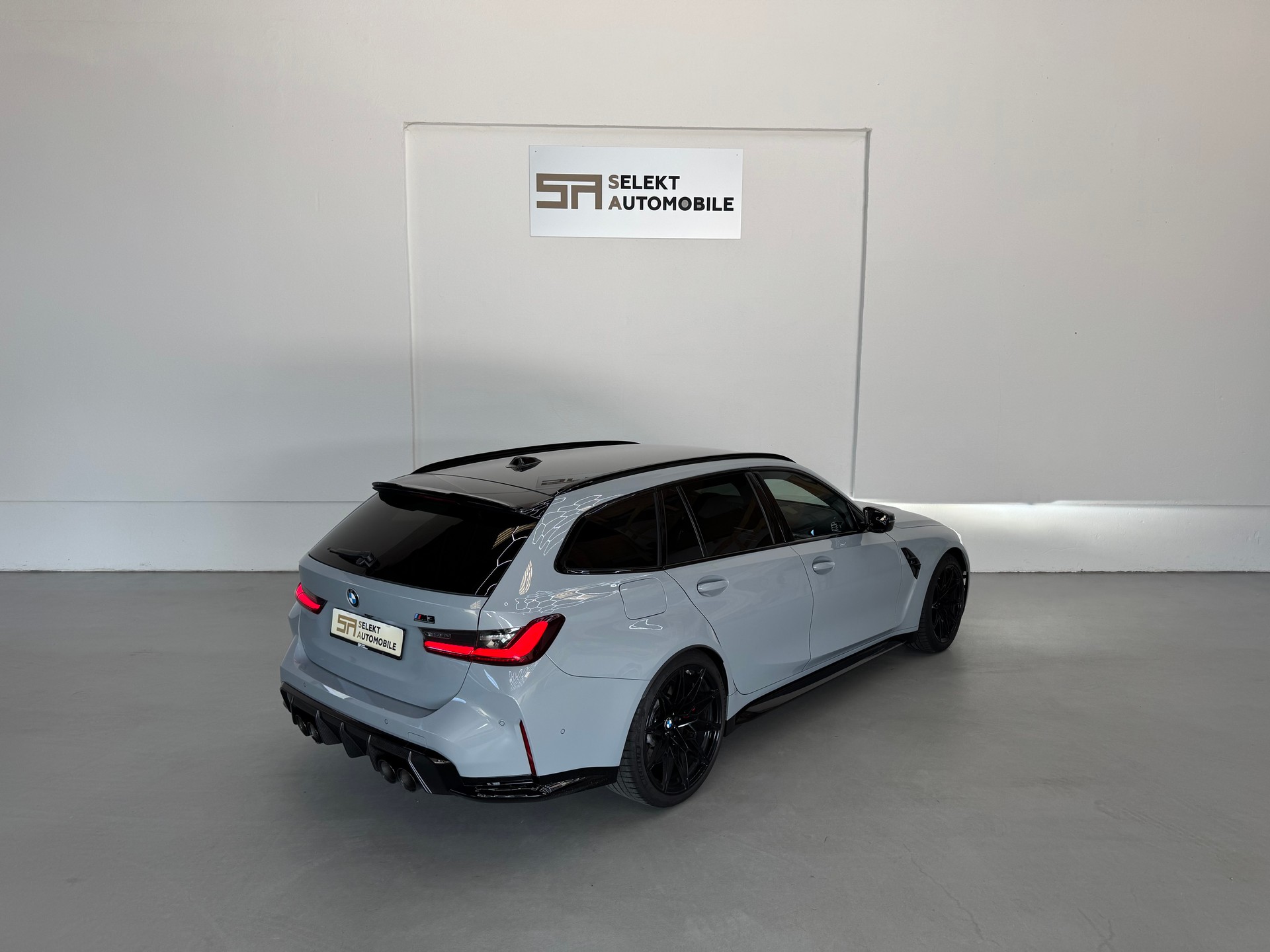 BMW M3 Touring xDrive Competition M | CH-Fahrzeug | Brooklyn Grau Met. | Carbon Paket-image-5