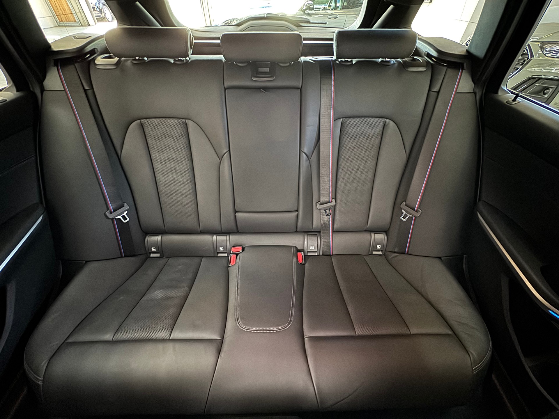 BMW M3 Touring xDrive Competition M | CH-Fahrzeug | Brooklyn Grau Met. | Carbon Paket-image-28
