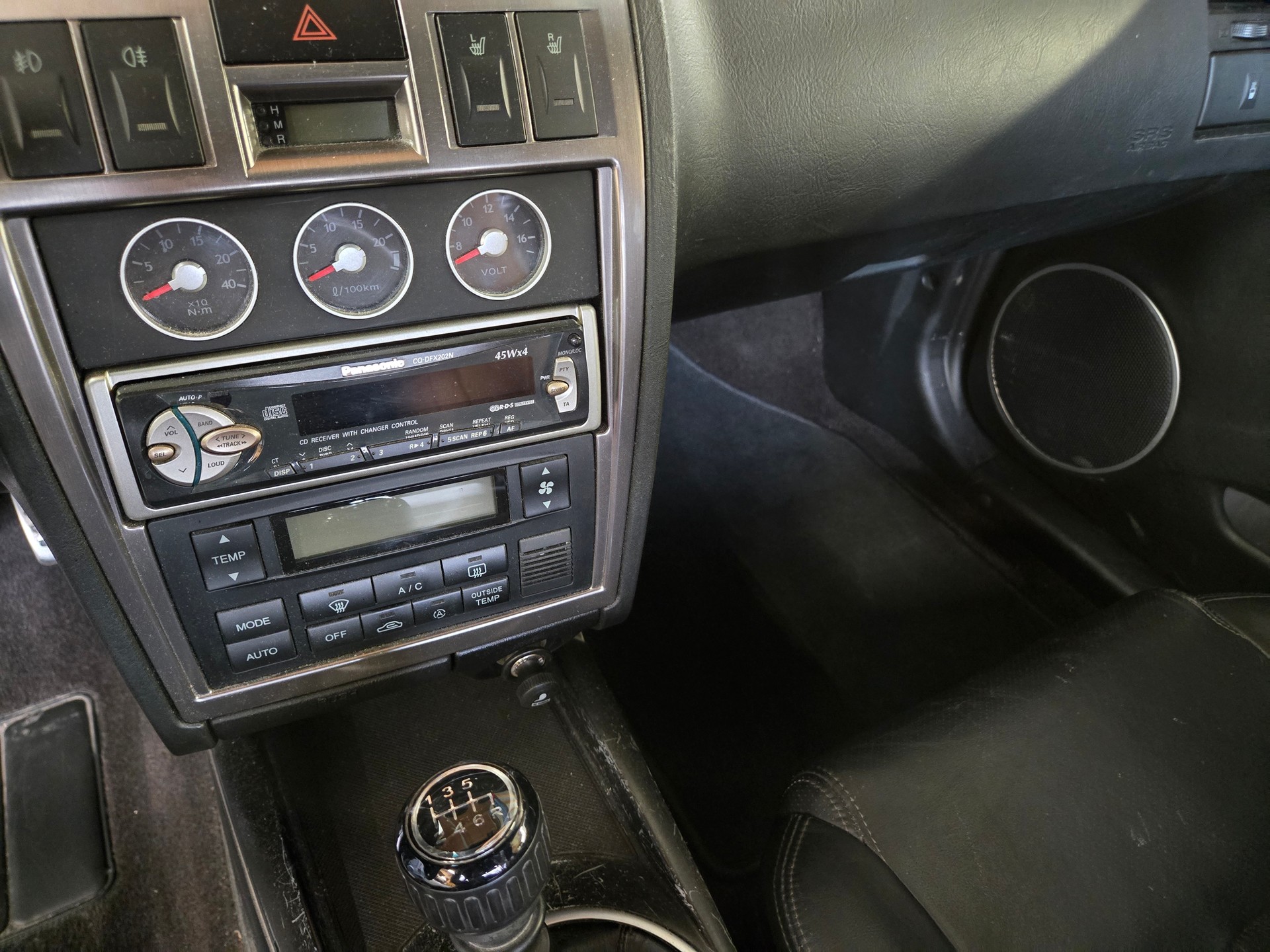 HYUNDAI Coupé 2.7 24V FX 6-Speed-image-8