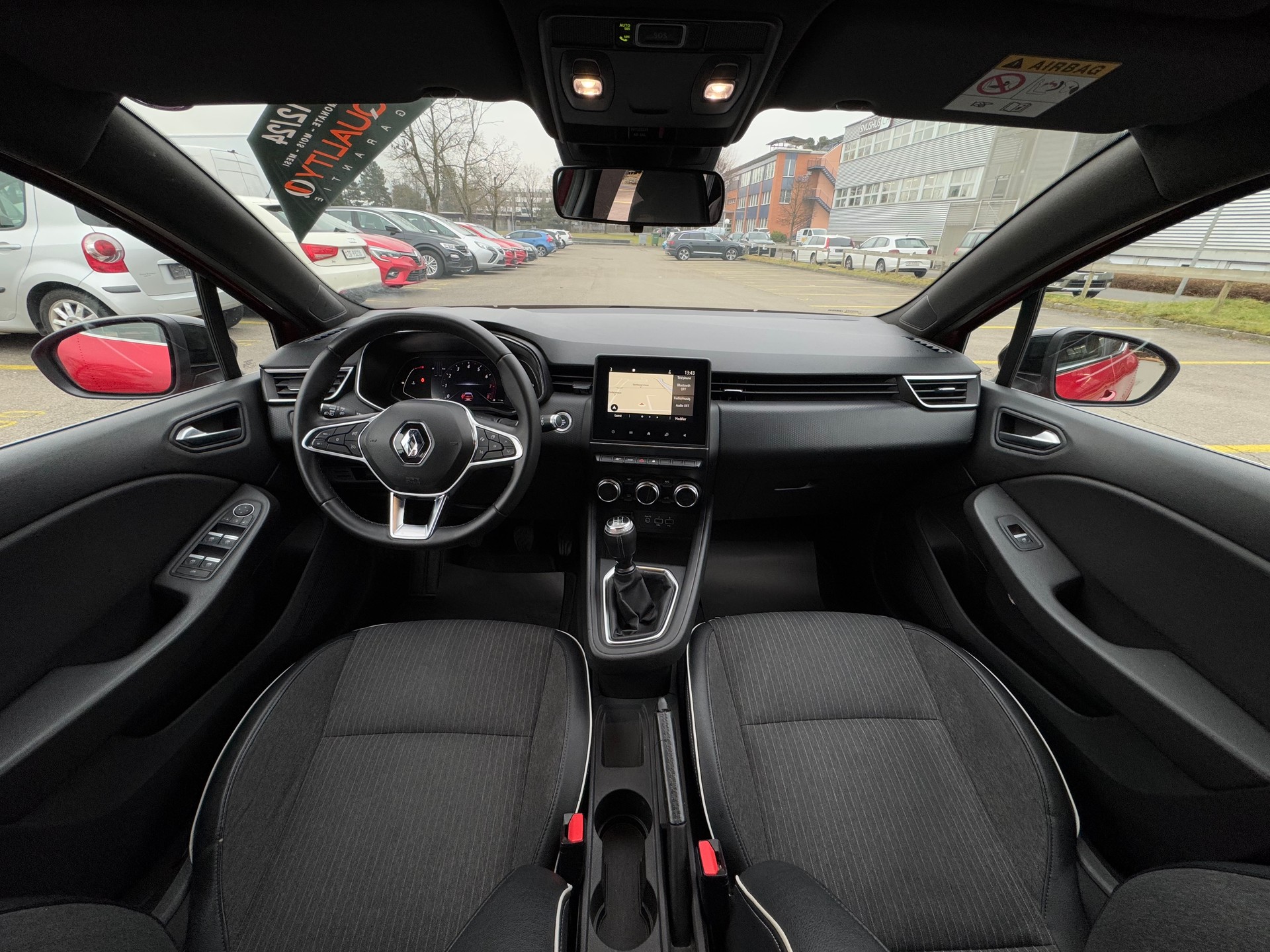 RENAULT Clio 1.0 Intens-image-10