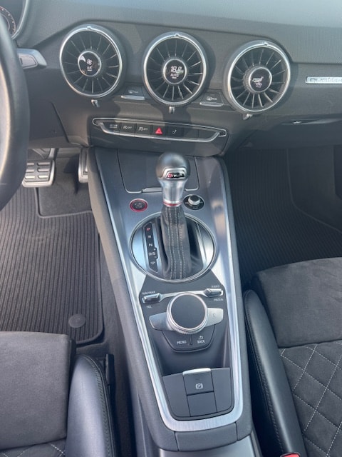AUDI TTS Coupé 2.0 TFSI quattro **310 PS**-image-11