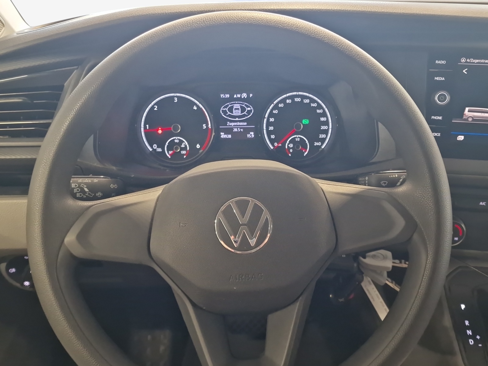 VW T6.1 2.0 TDI DSG-image-9