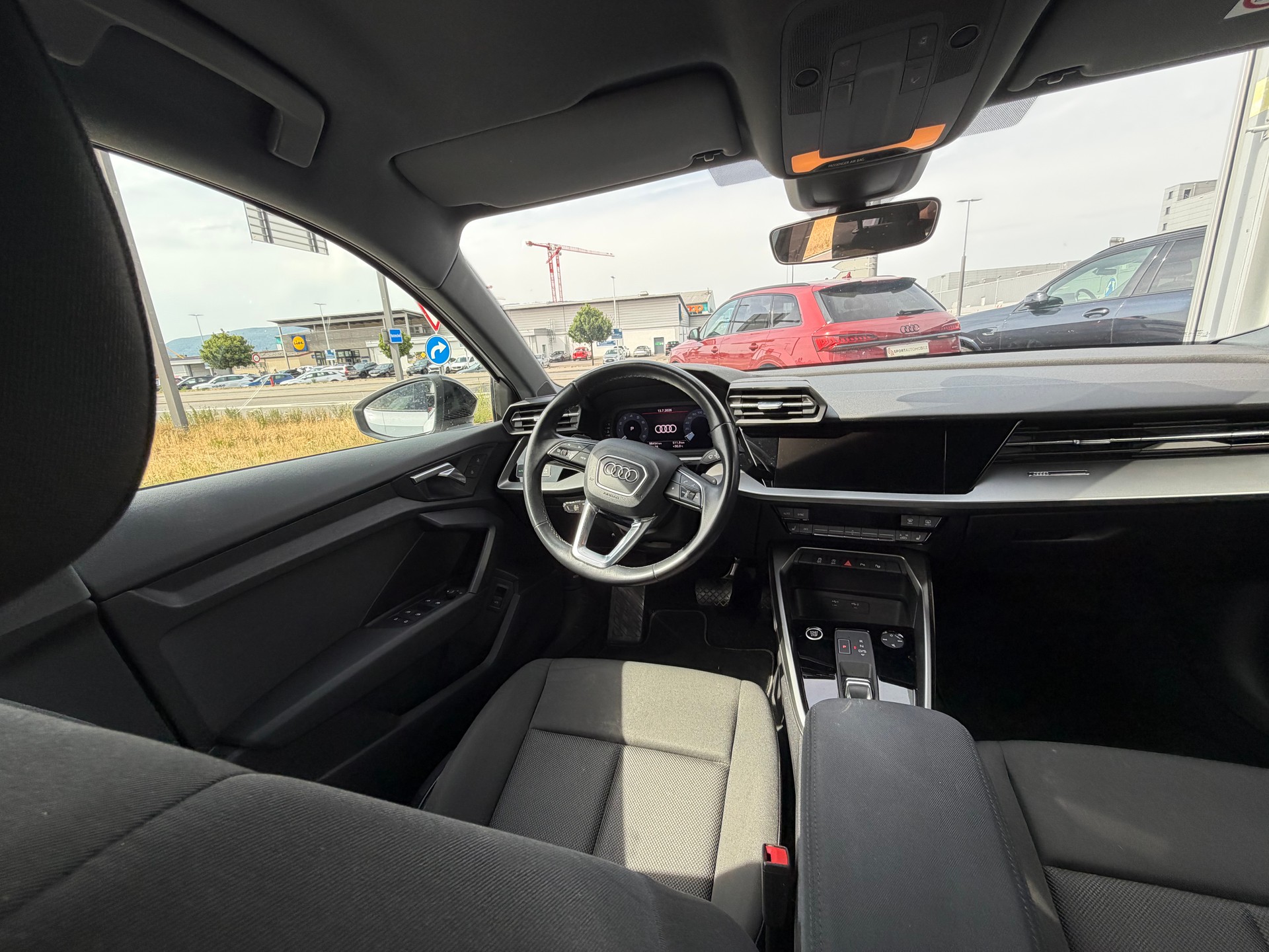 AUDI A3 Sportback 35 TFSI S-tronic-image-10