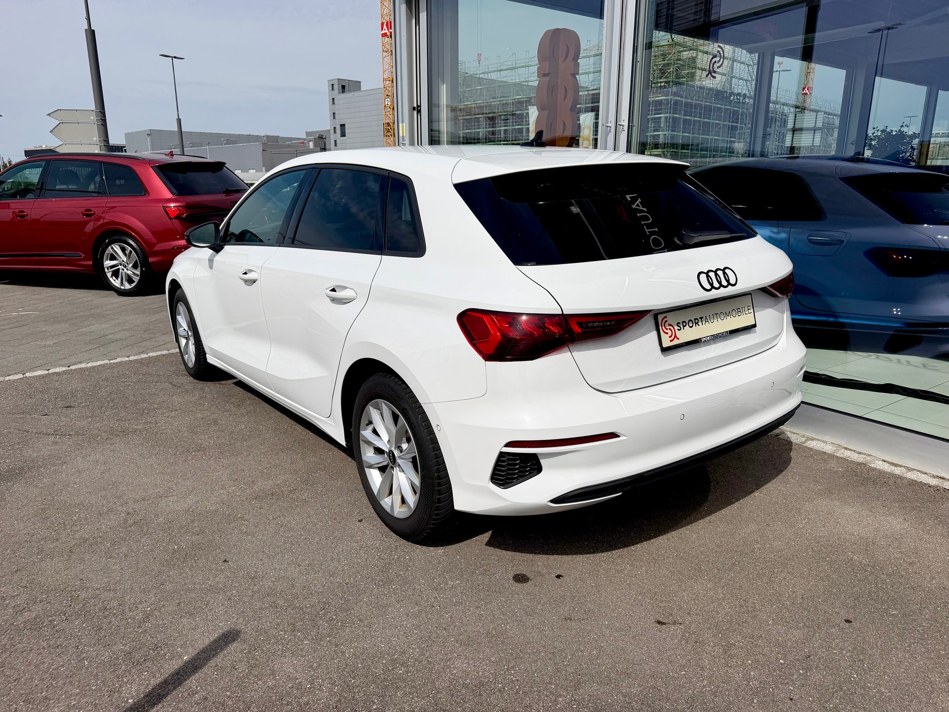 AUDI A3 Sportback 35 TFSI S-tronic-image-4