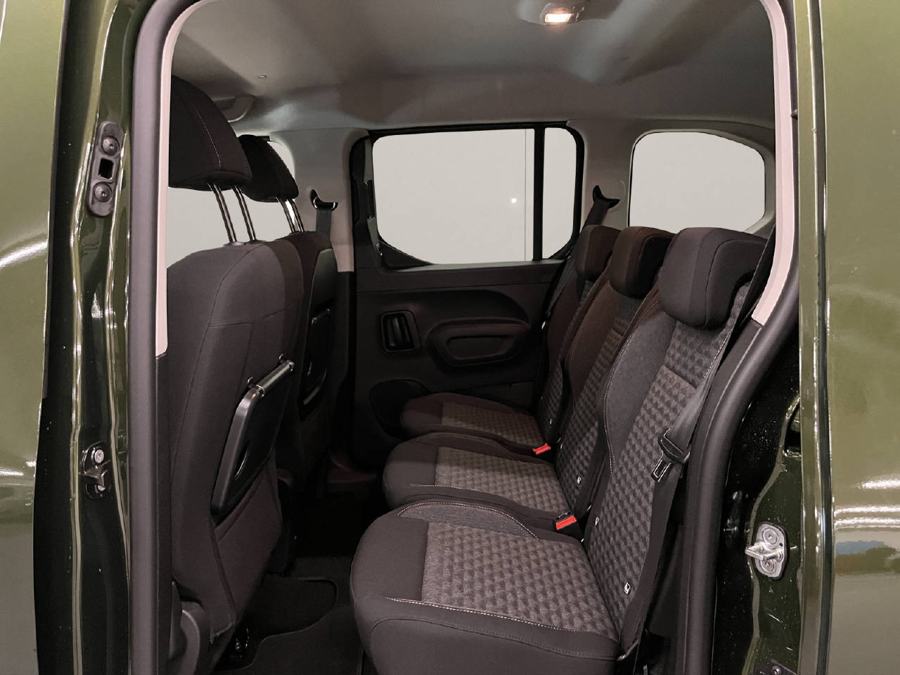 PEUGEOT Rifter 1.5 BlueHDi 130 GT-image-8
