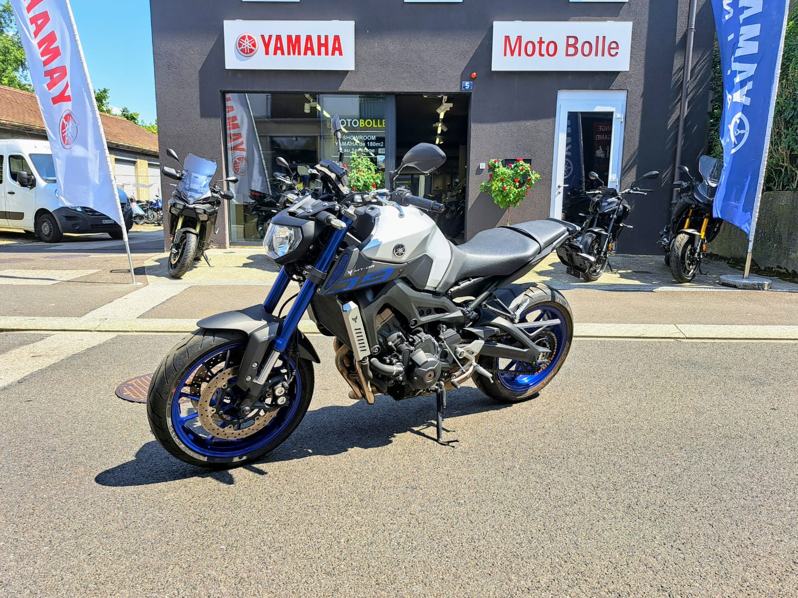 YAMAHA MT-09 ABS-image-2