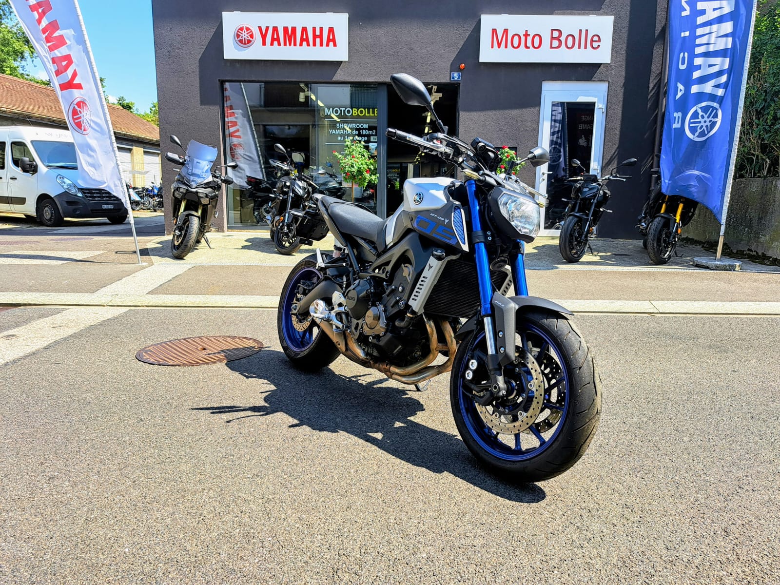 YAMAHA MT-09 ABS-image-1