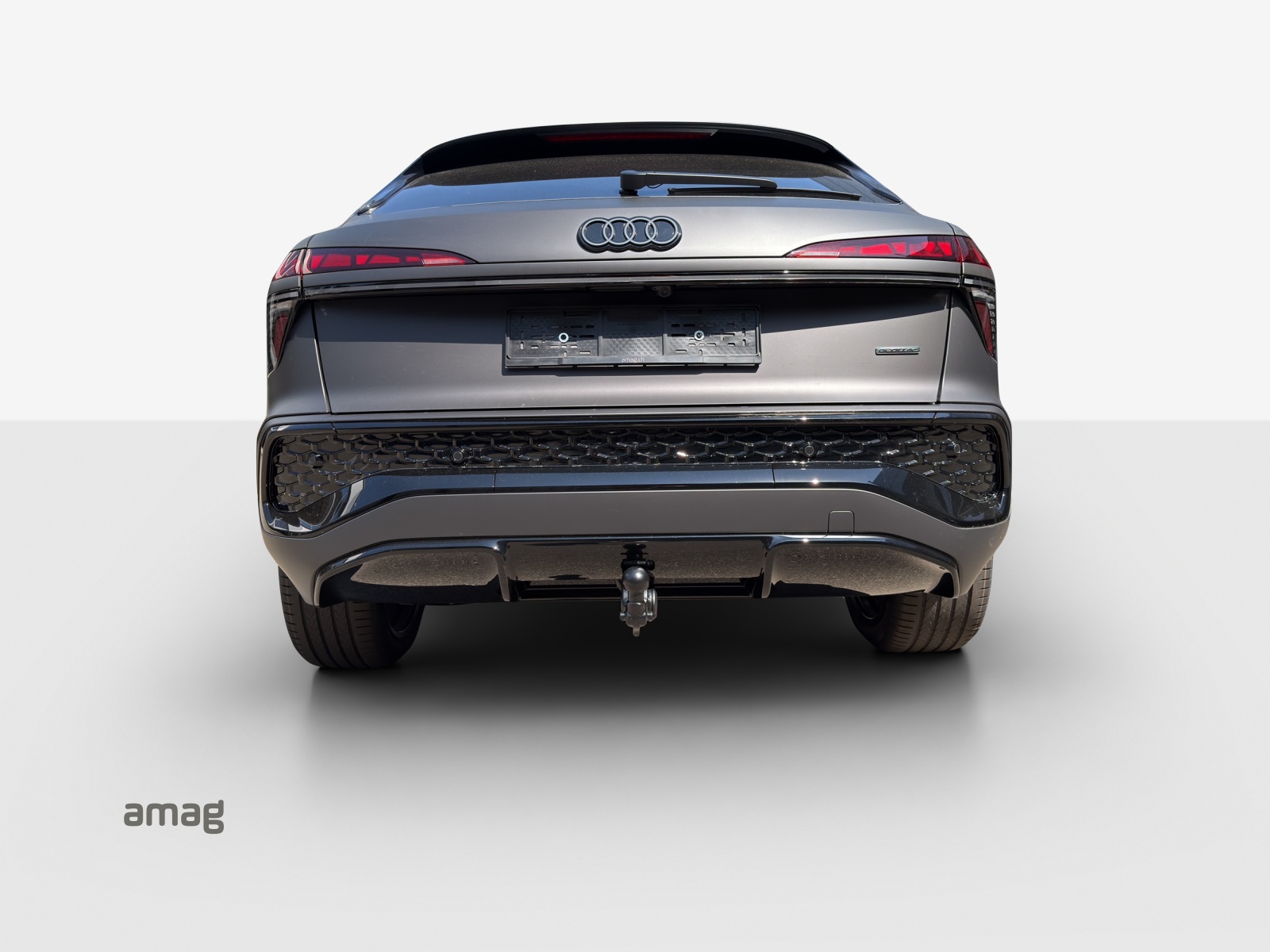 AUDI Q3 Sportback TFSI quattro 195 kW S tronic-showroom-element-3