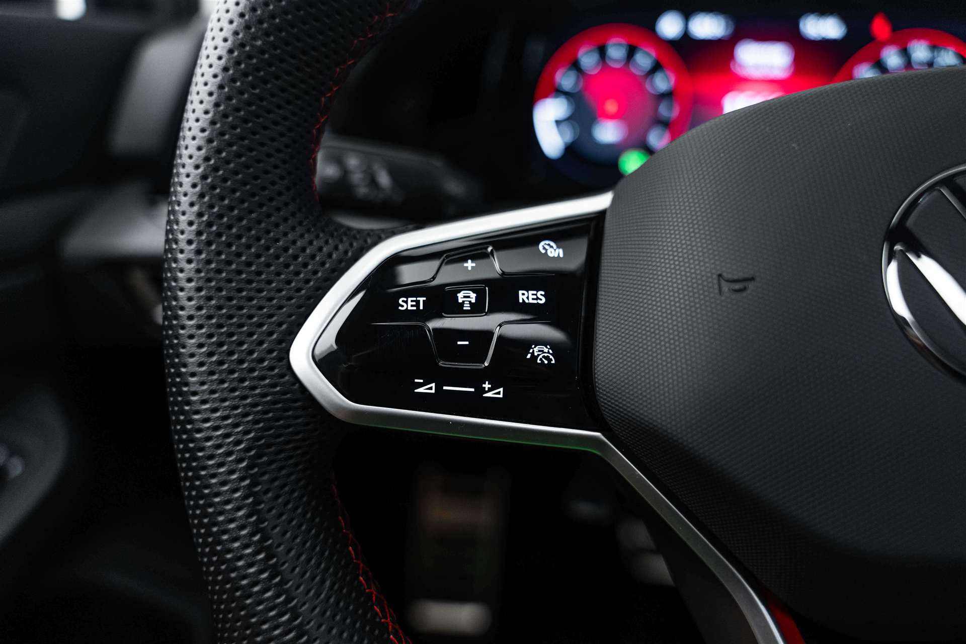 VW VW Golf 2.0 TSI GTI Clubsport DSG-image-15