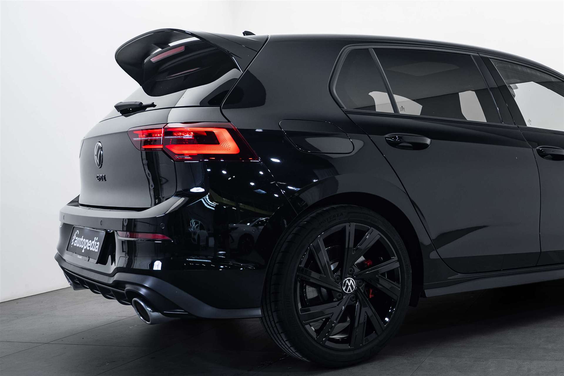 VW VW Golf 2.0 TSI GTI Clubsport DSG-showroom-element-3
