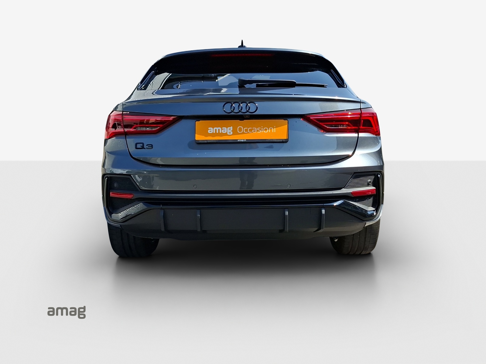 AUDI Q3 35 TFSI S line Attraction S-tronic-showroom-element-3