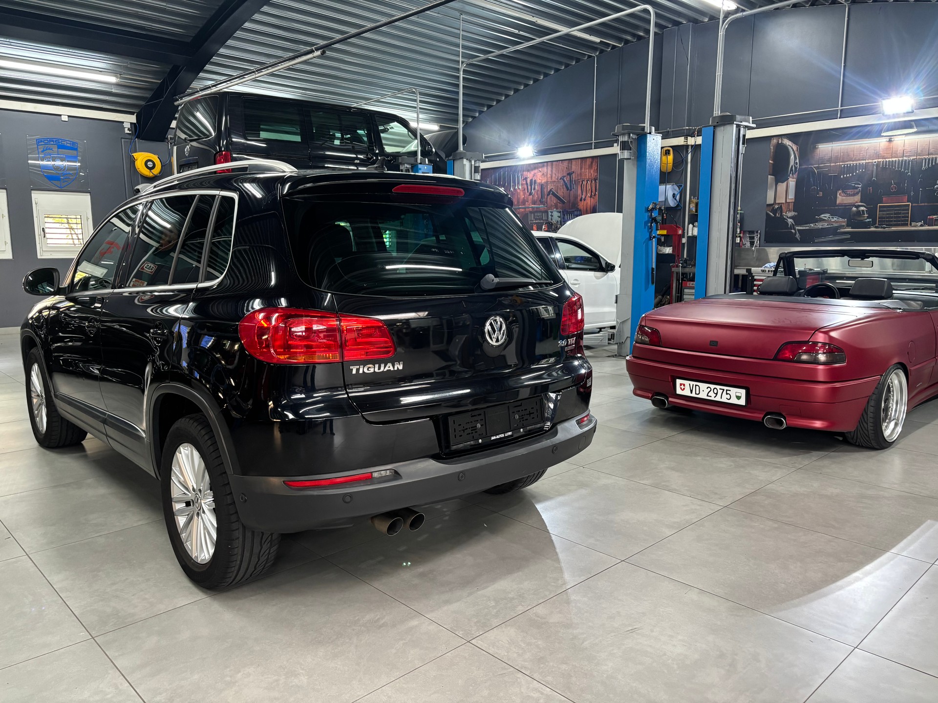 VW Tiguan 2.0 TDI BMT Cup R-Line 4Motion-image-5