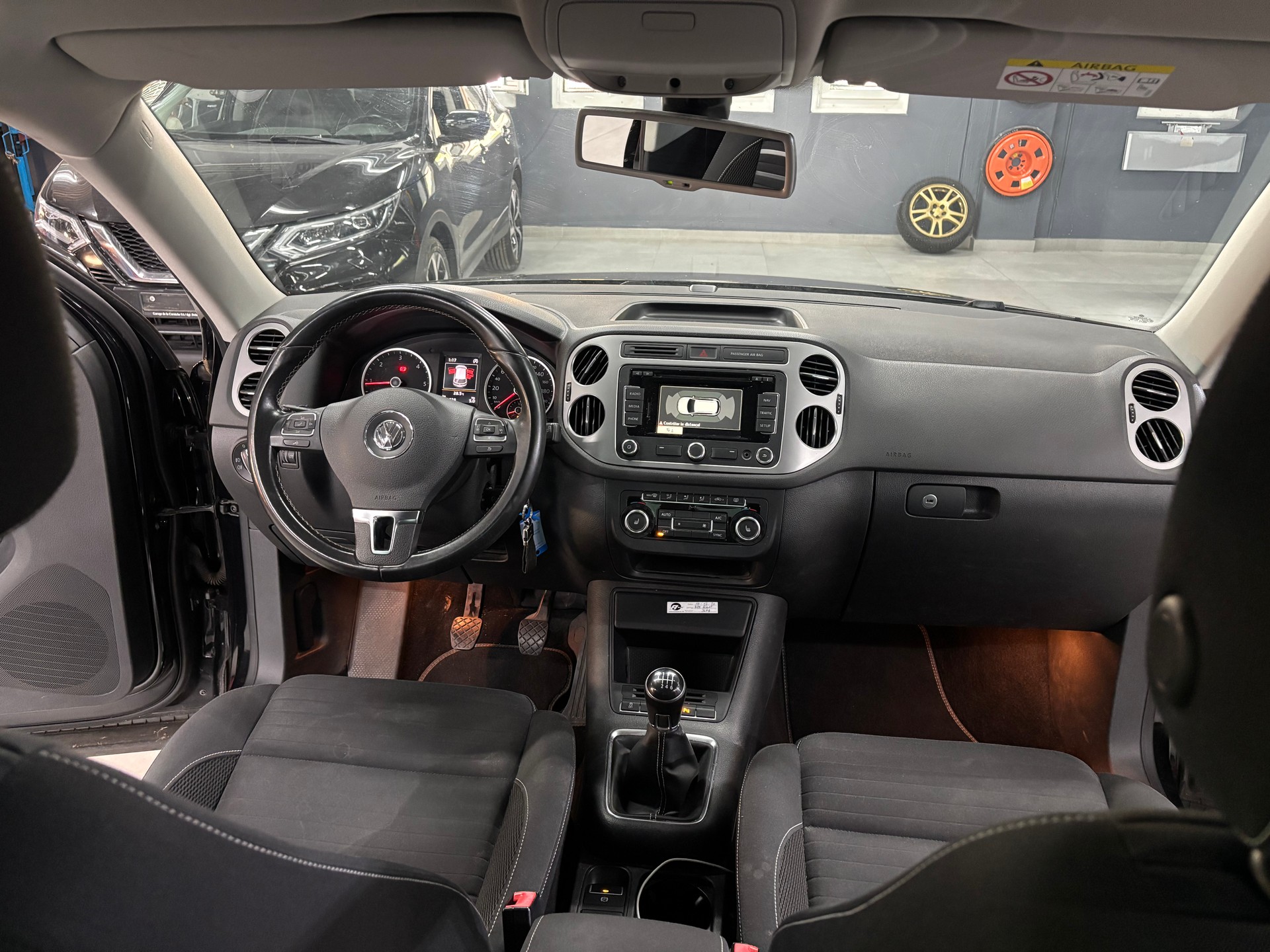 VW Tiguan 2.0 TDI BMT Cup R-Line 4Motion-image-13