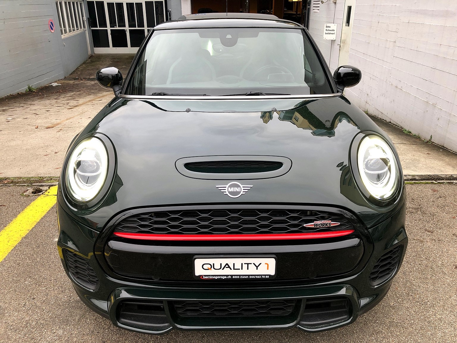 MINI Cooper JCW John Cooper Works SAG-showroom-element-1