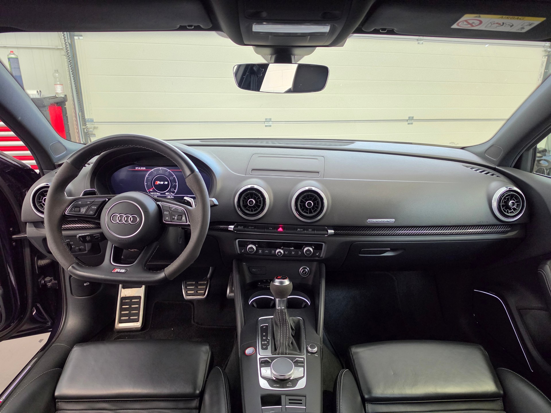 AUDI RS3 Limousine 2.5 TSI quattro S-tronic Purple & Carbon Editon-image-6