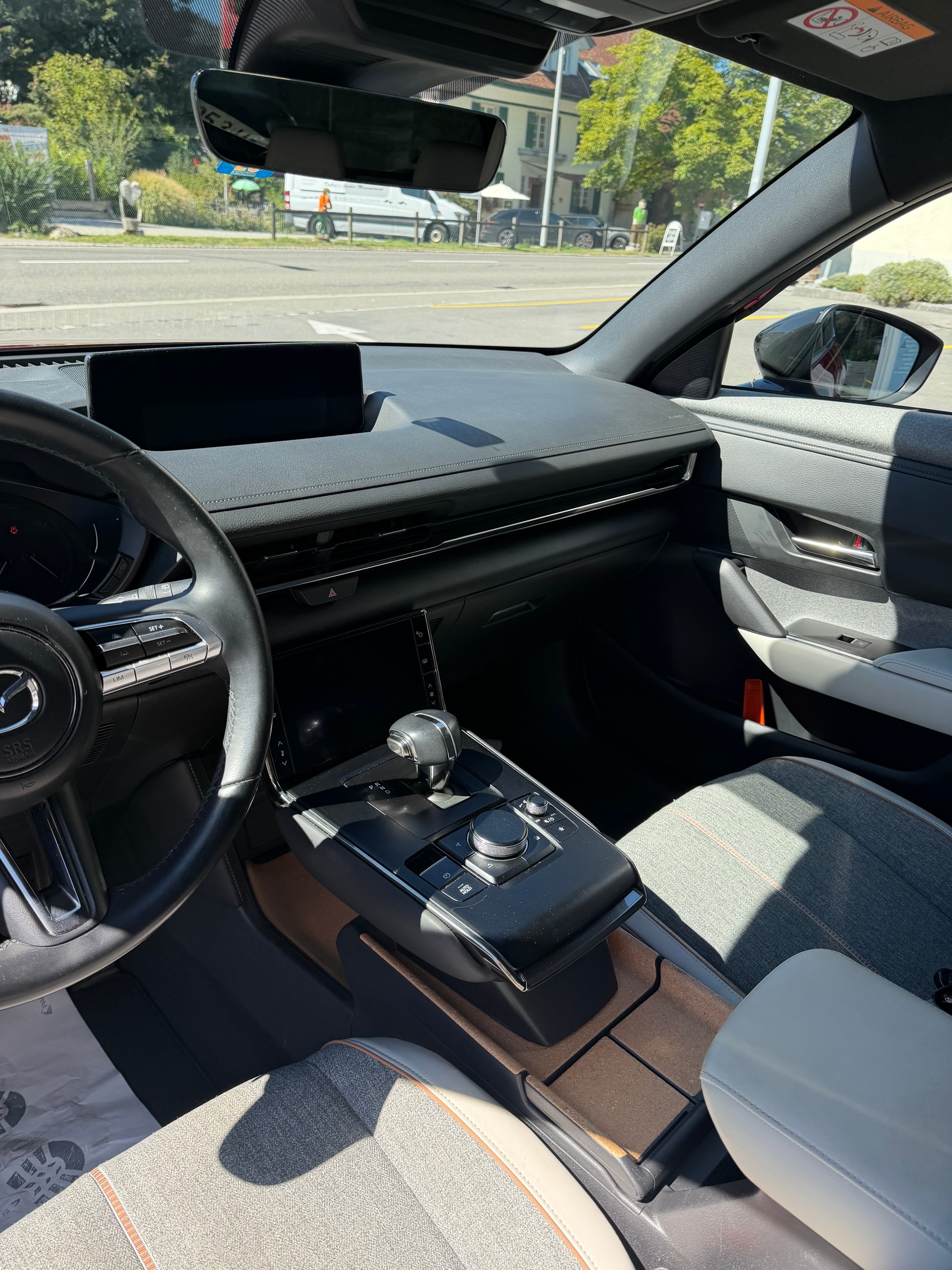 MAZDA MX-30 e-Skyactiv Ambition-image-11