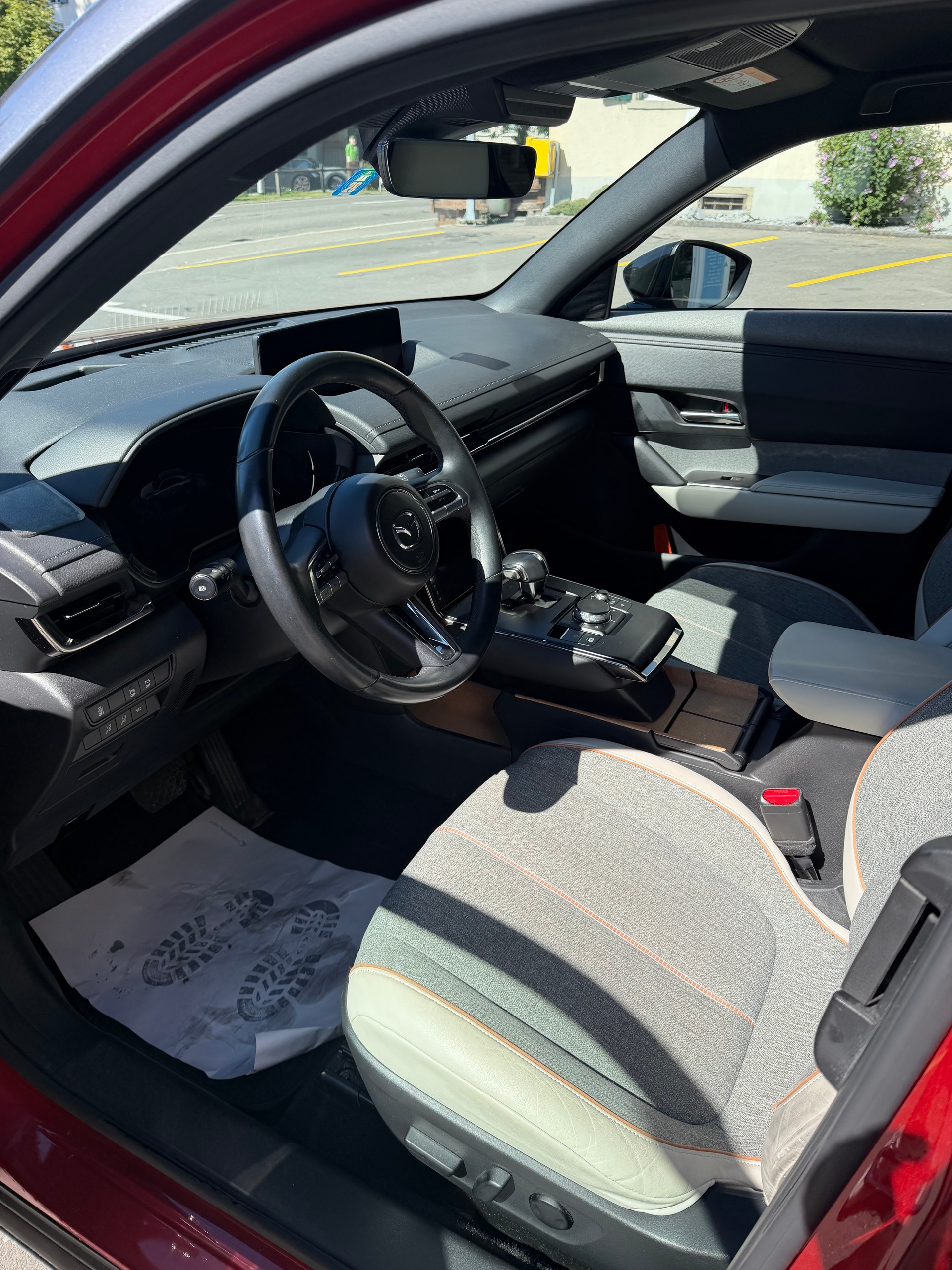 MAZDA MX-30 e-Skyactiv Ambition-image-9