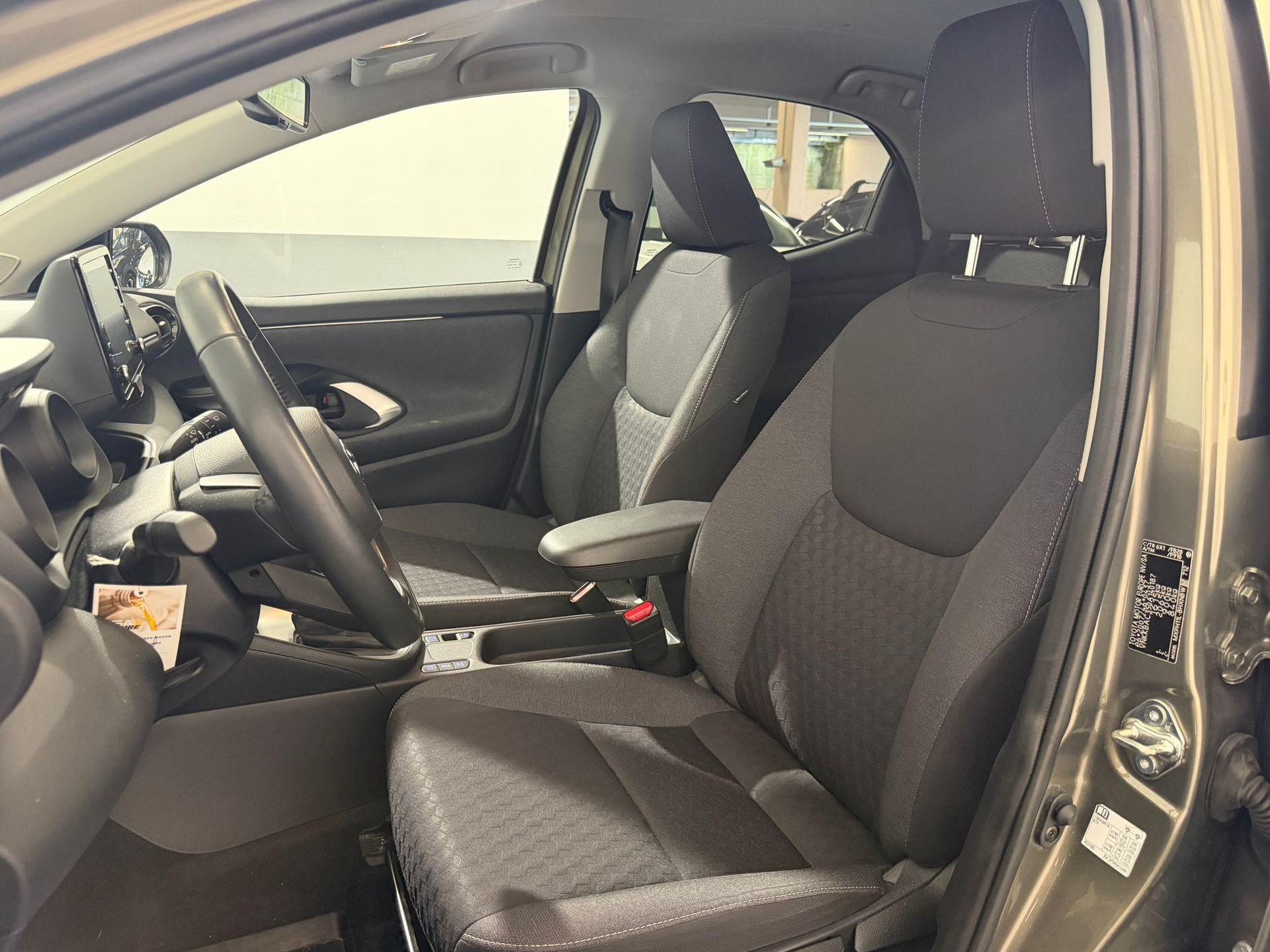 TOYOTA Yaris 1.5 VVT-i HSD Trend-showroom-element-2