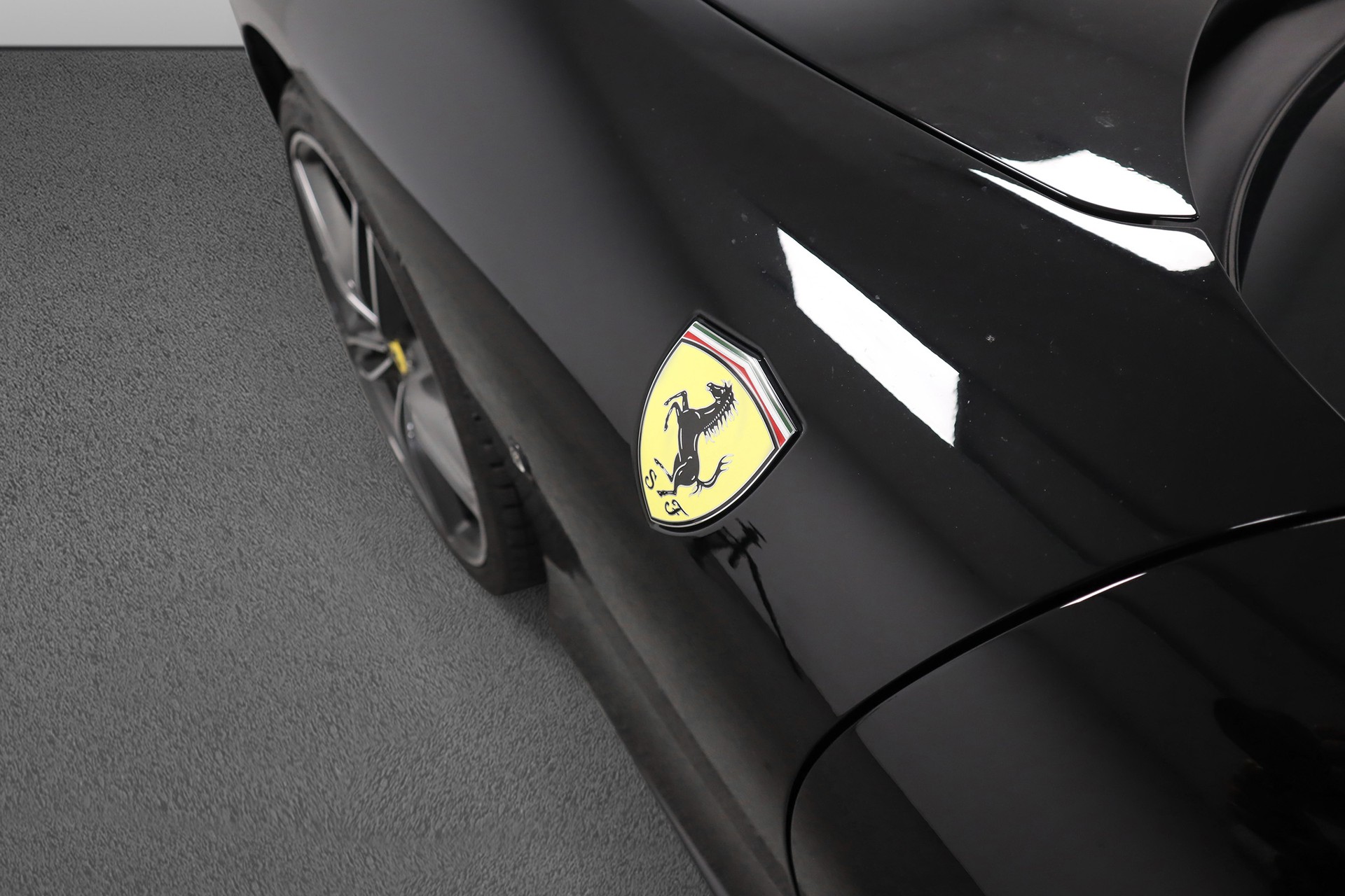 FERRARI Roma 3.9 V8 T-image-11