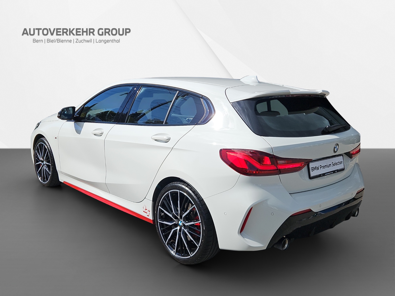 BMW 128ti Steptronic-showroom-element-3
