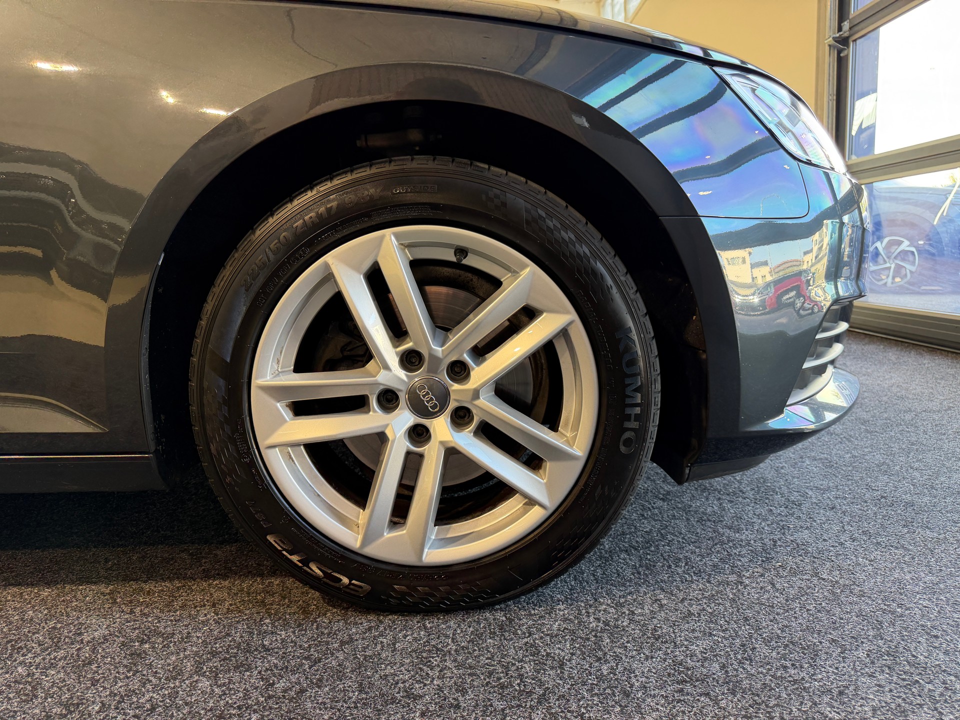 AUDI A4 Avant 2.0 TDI S-tronic-image-8
