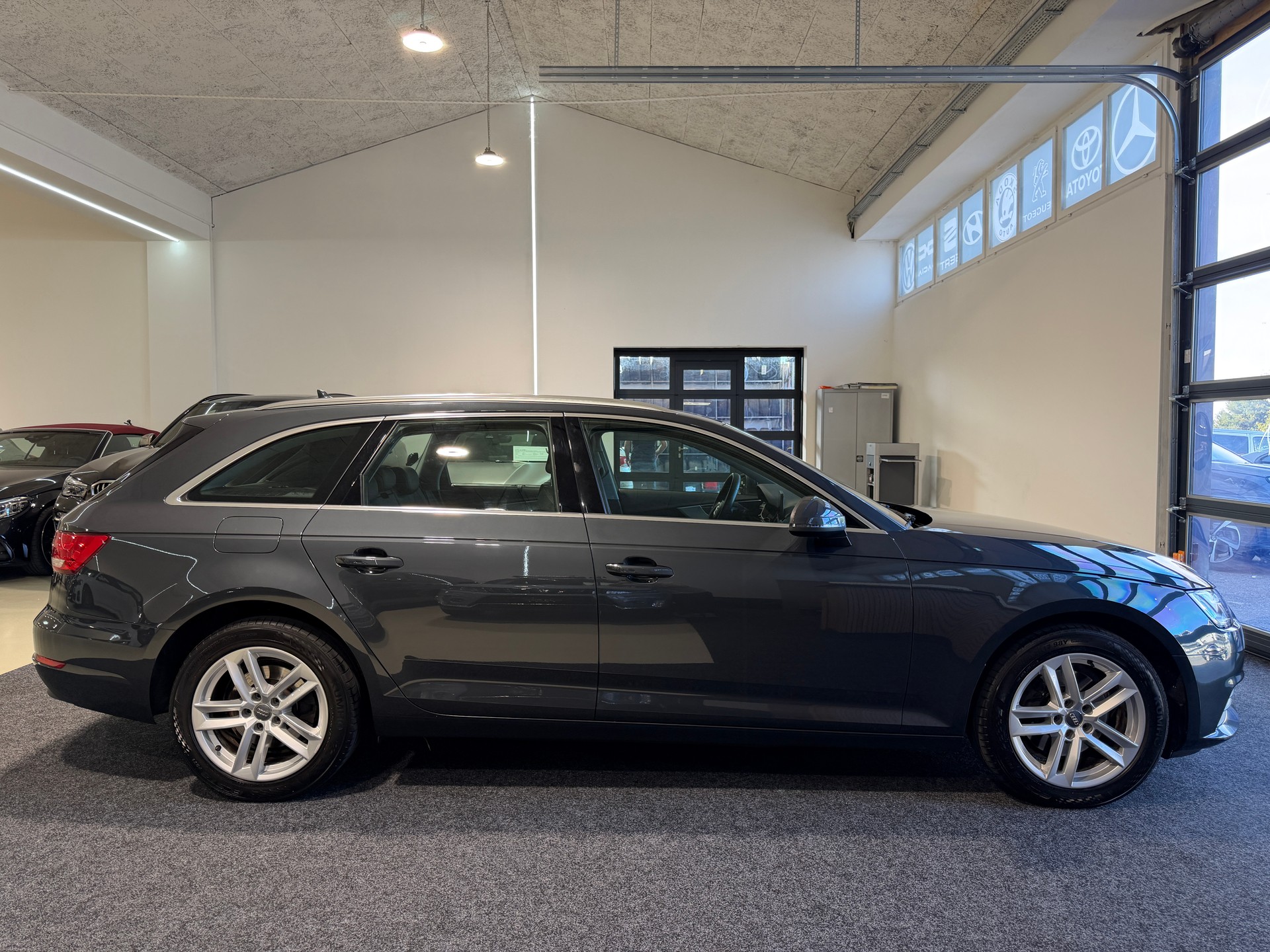 AUDI A4 Avant 2.0 TDI S-tronic-image-7