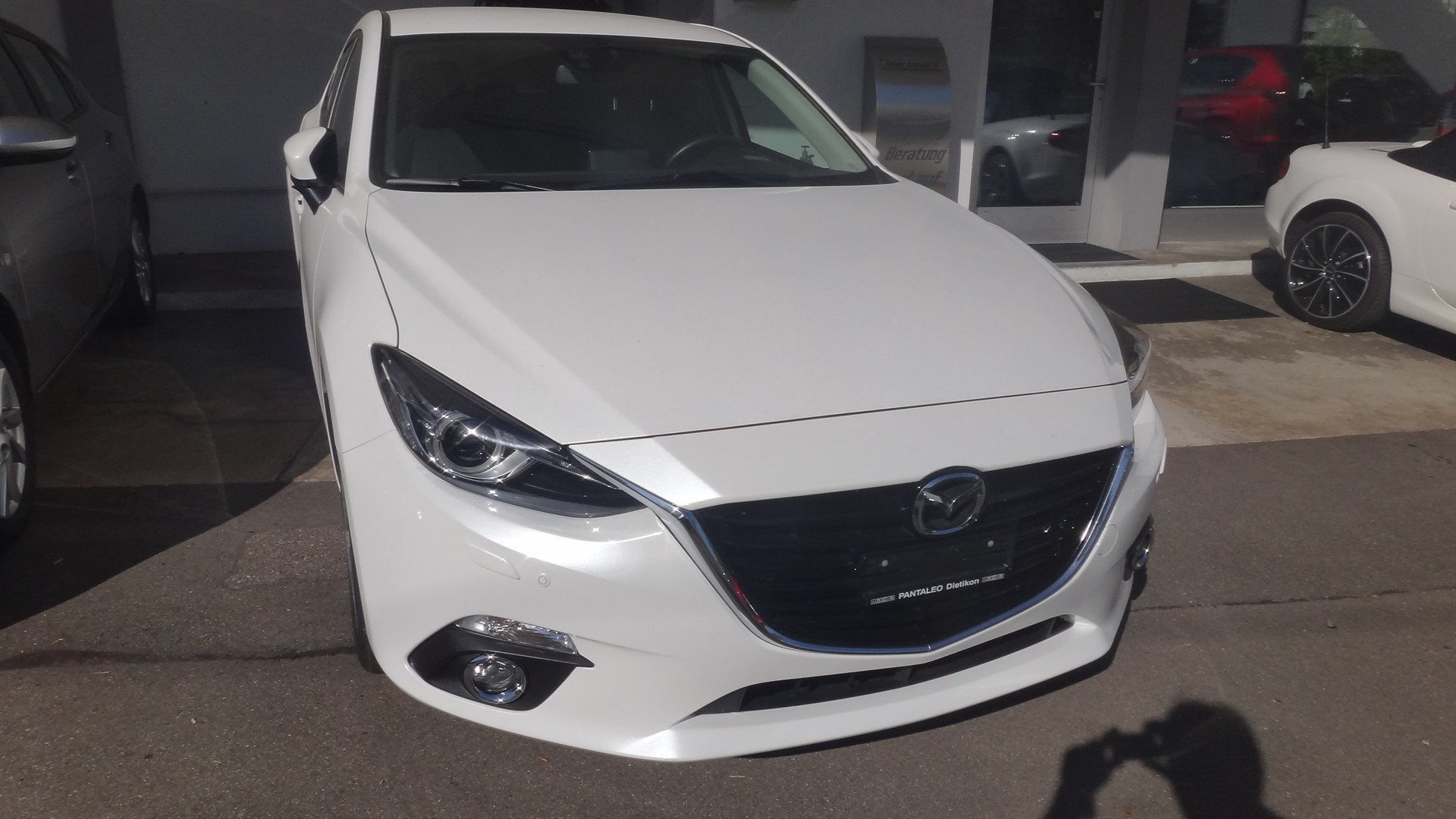MAZDA 3 2.0 16V Revolution Activematic-showroom-element-1