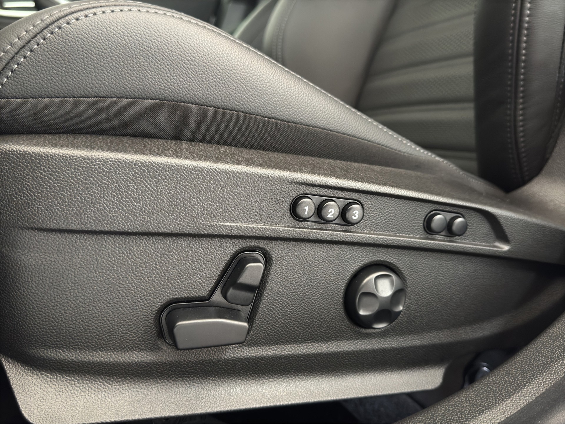 ALFA ROMEO Giulia 2.0 Veloce Q4 AT8 "ADAS Plus"-image-8