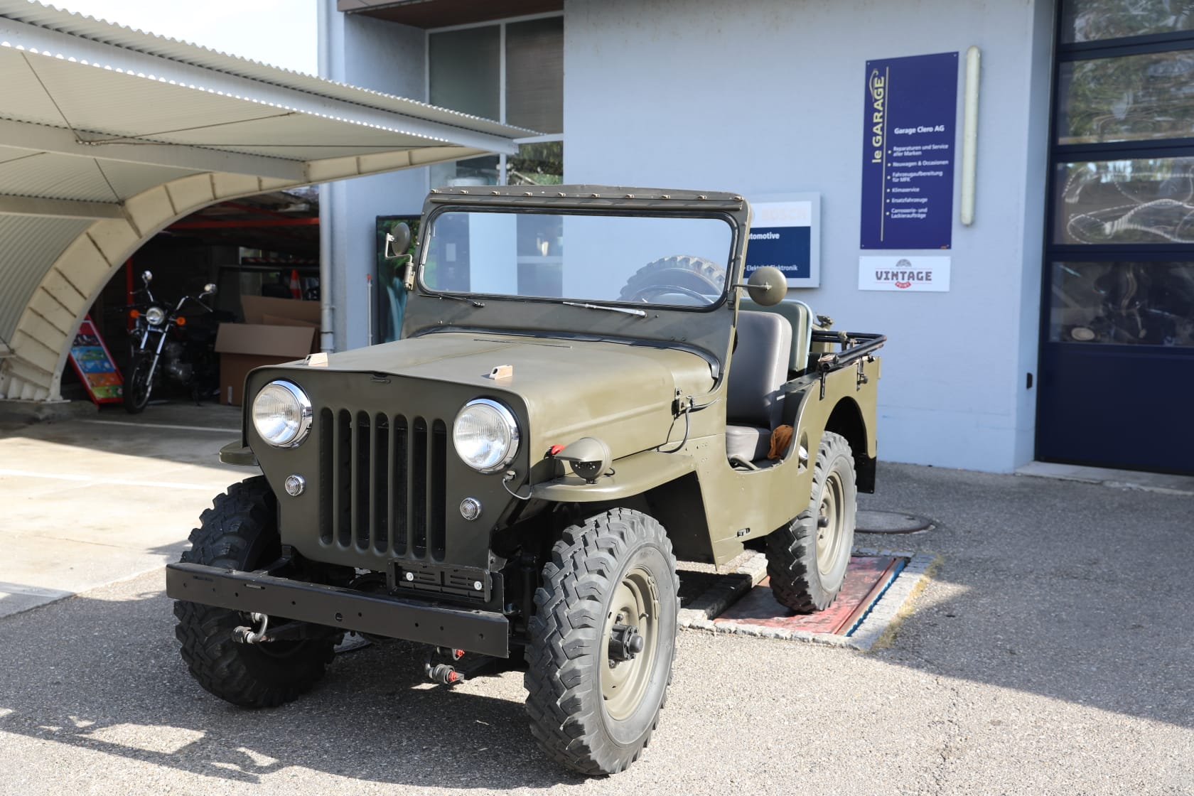 KAISER Jeep CJ-3B 12V