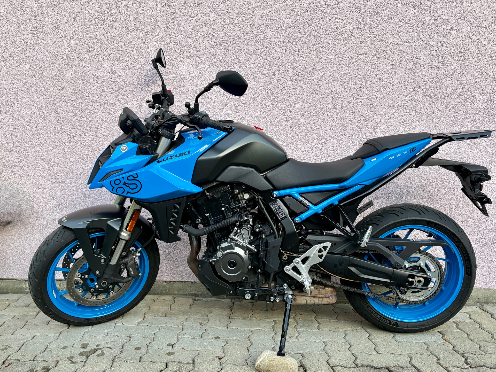SUZUKI GSX-8R-image-0