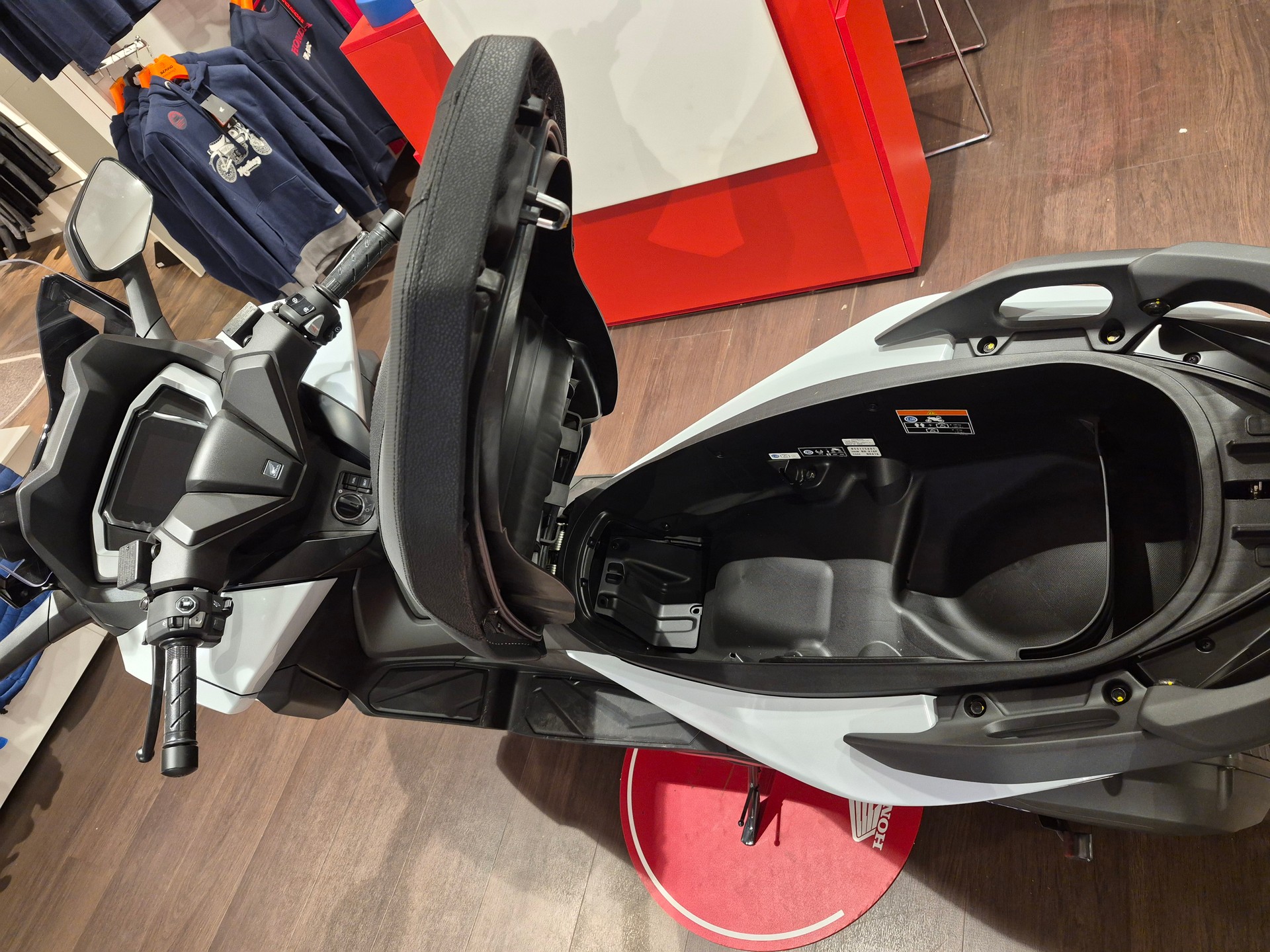 HONDA Nss 125 Forza TopBox-image-3