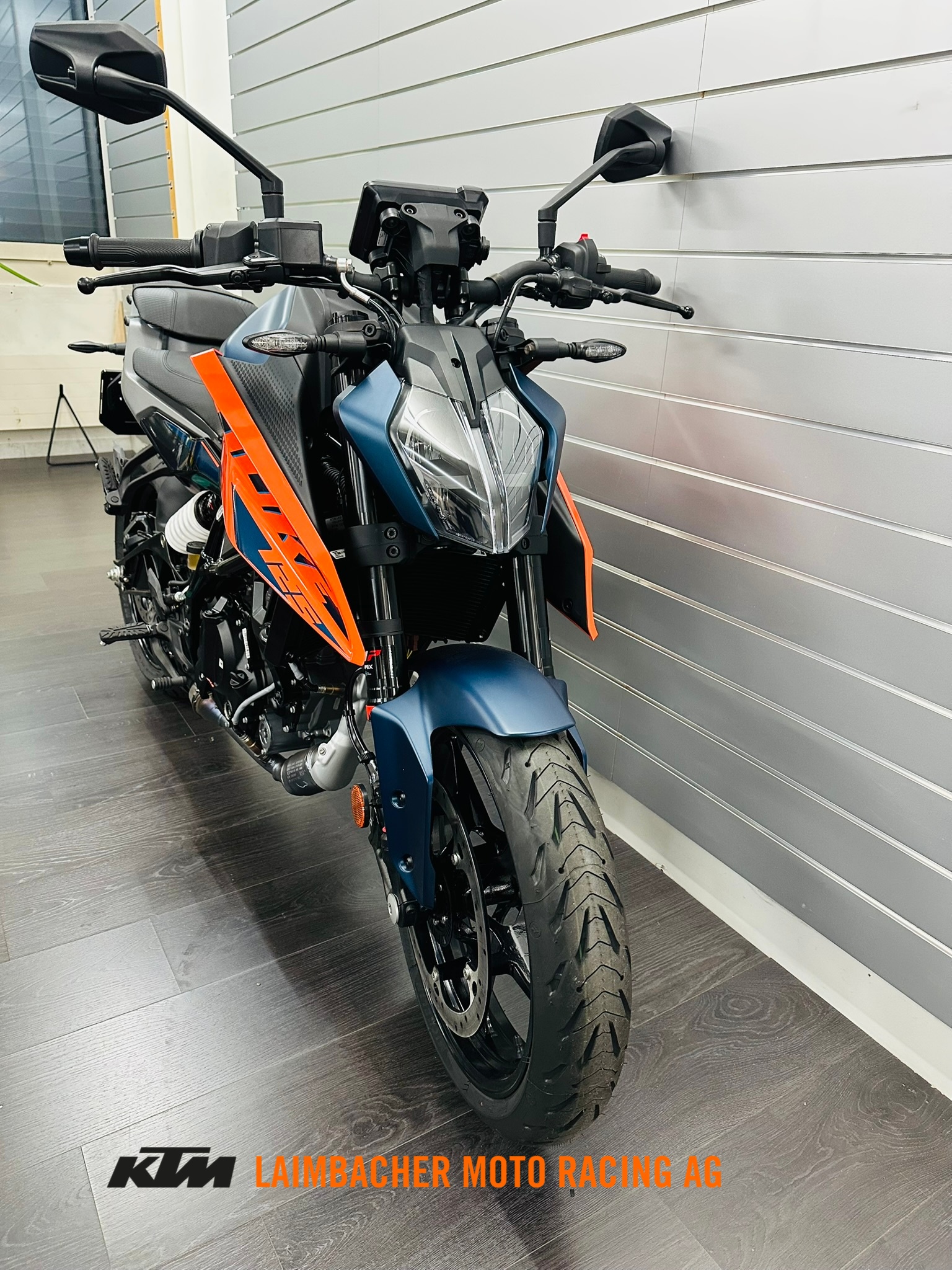 KTM 125 Duke-image-1