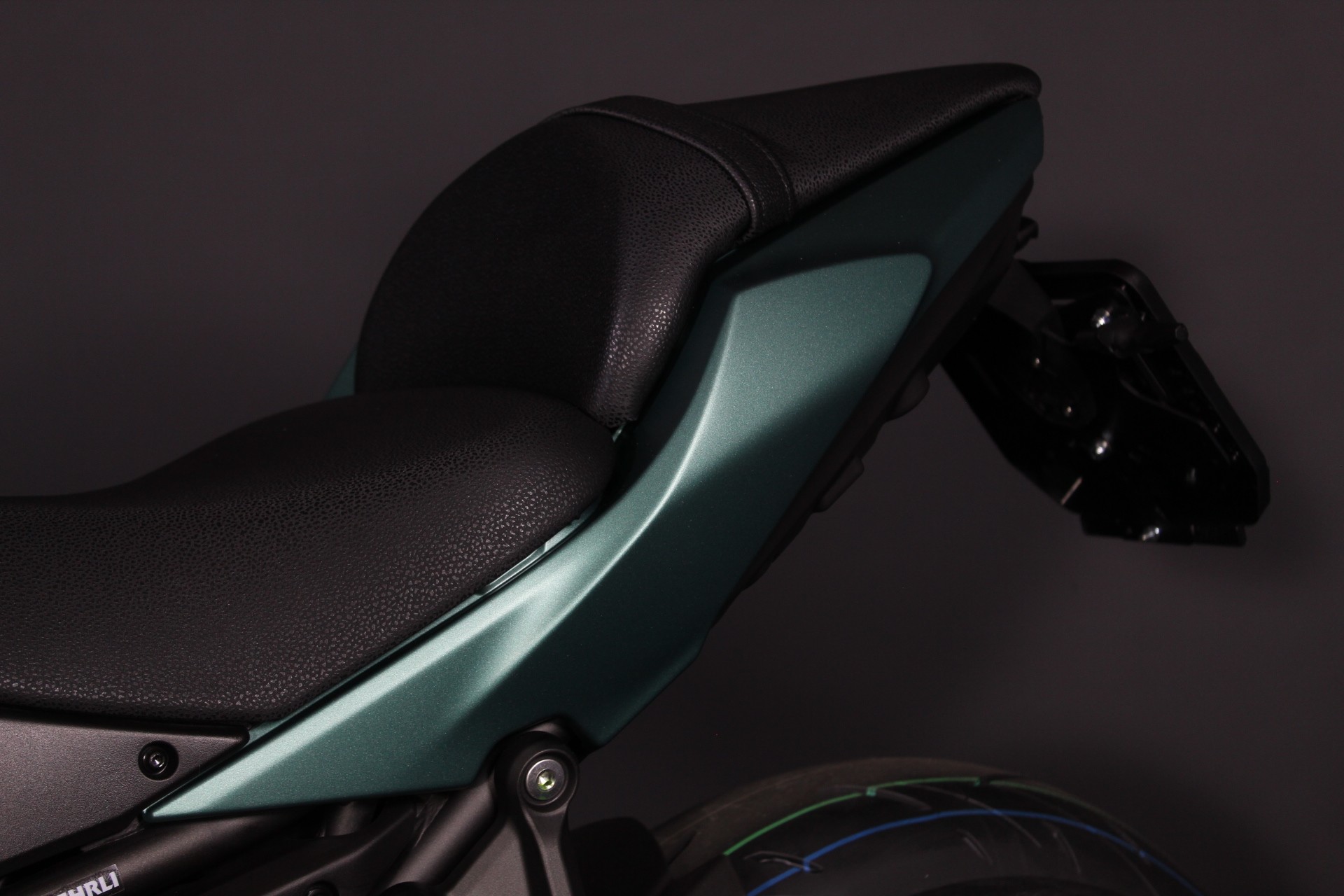 KAWASAKI Z 650 (50/35 KW) *Smaragd Edition* Level 3-image-8