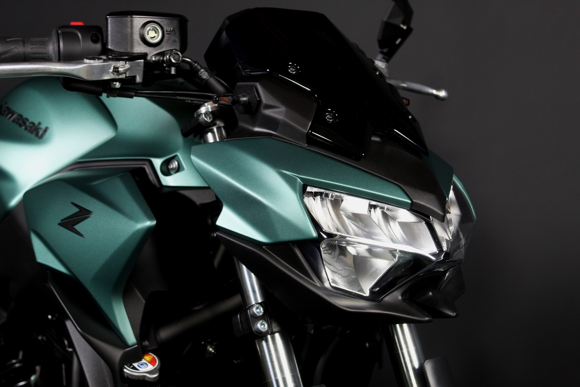 KAWASAKI Z 650 (50/35 KW) *Smaragd Edition* Level 3-image-3