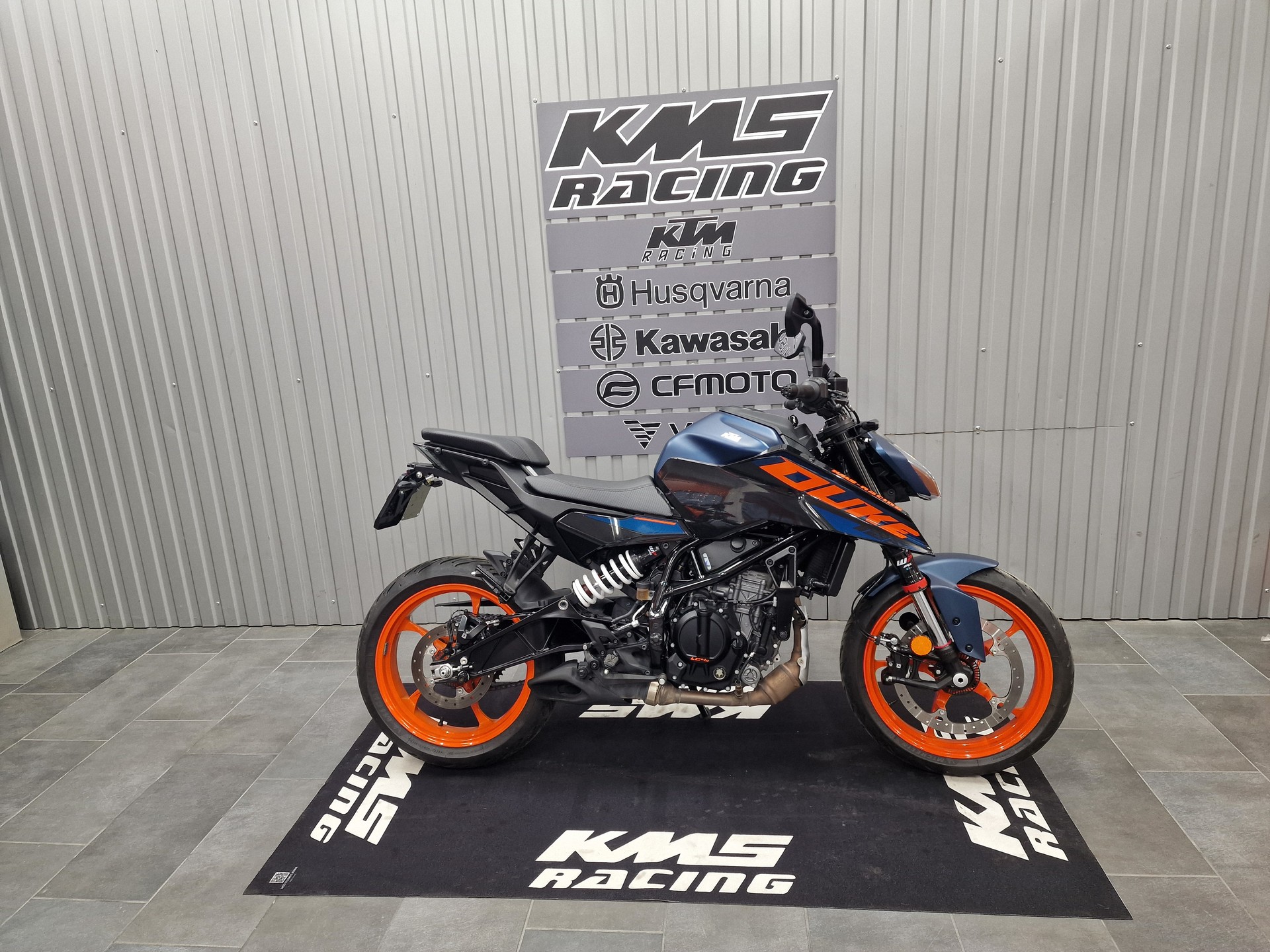 KTM 125 Duke-image-0