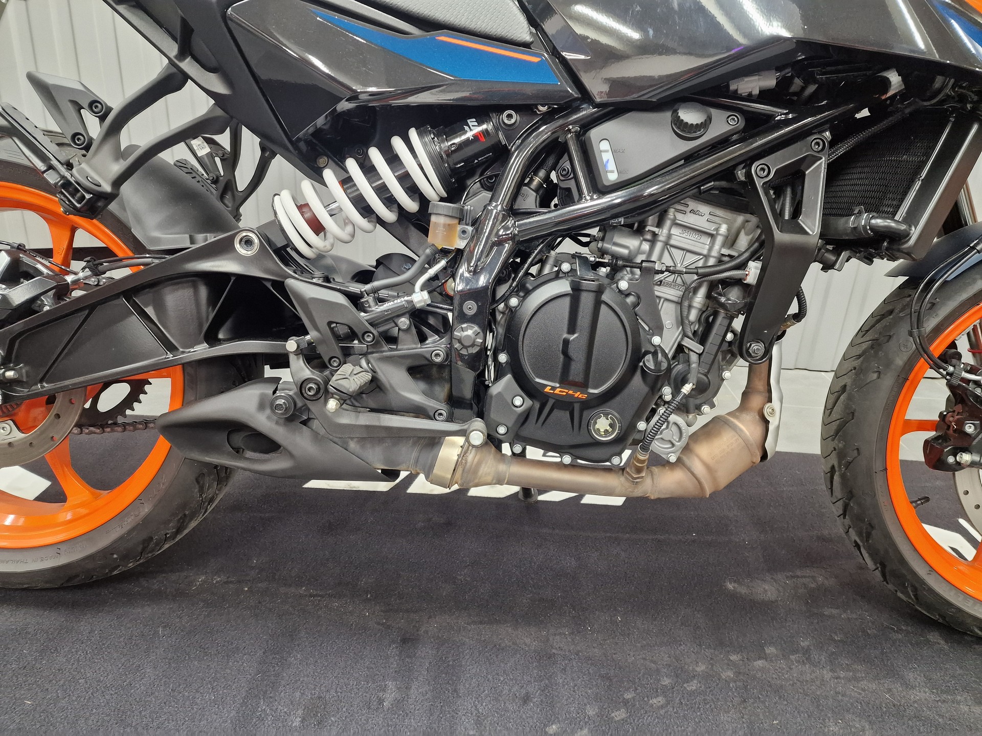 KTM 125 Duke-image-3