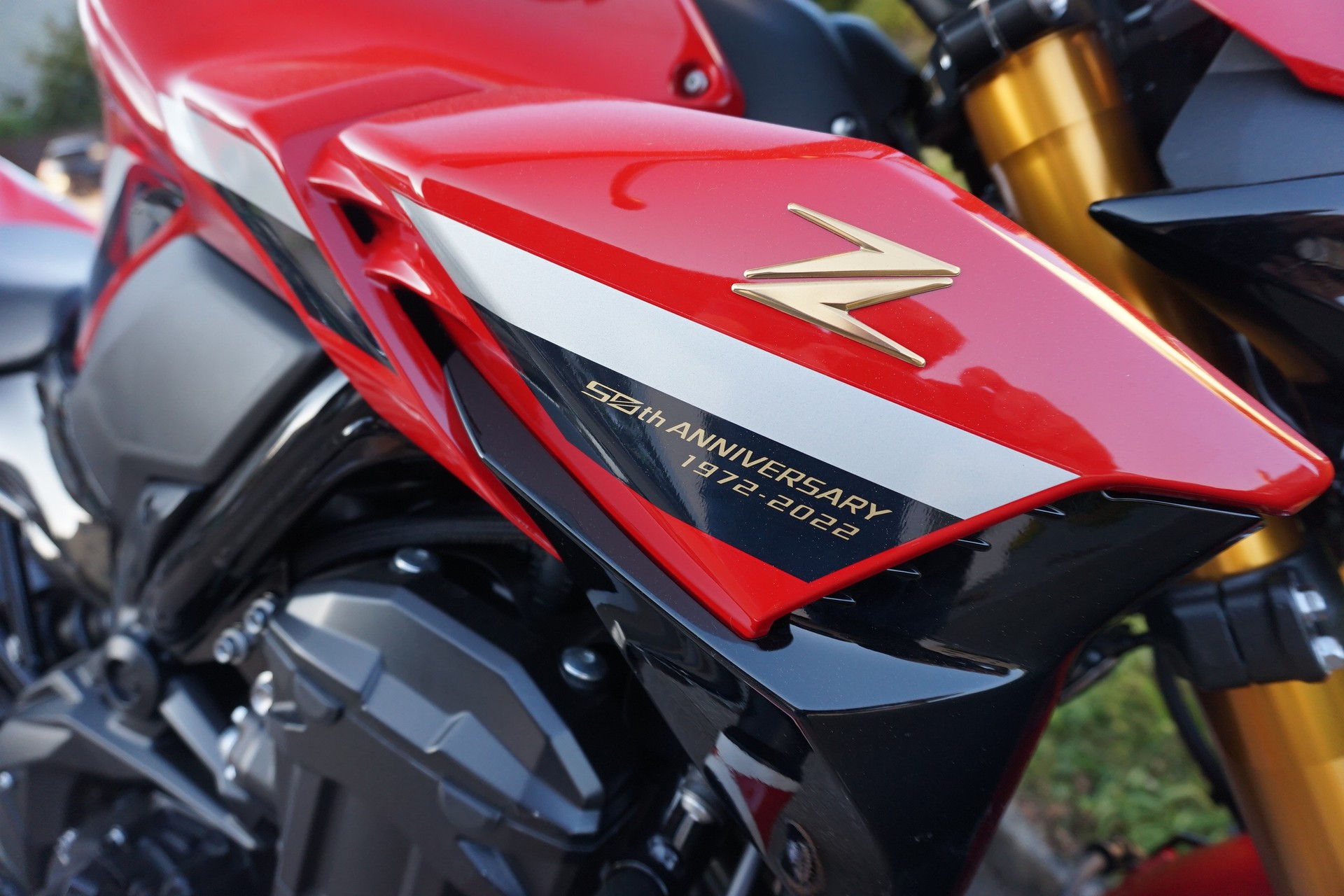 KAWASAKI Z900 ABS 50th Years mit LV10 Black Edition Auspuff-image-9