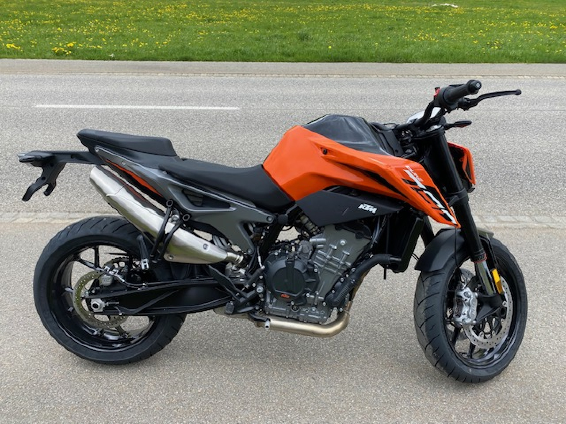 KTM 790 Duke-image-1