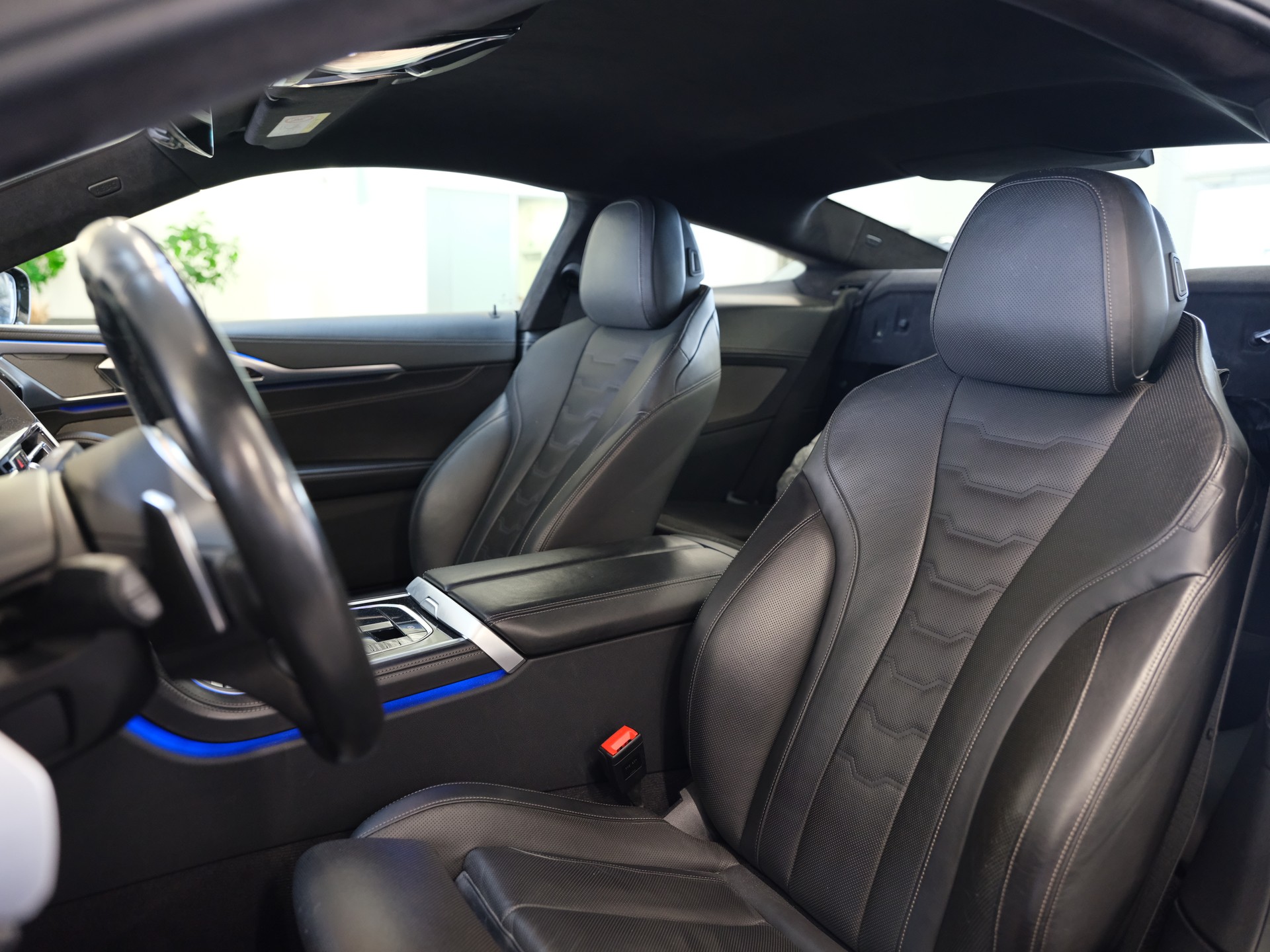 BMW M850i xDrive Steptronic-image-14